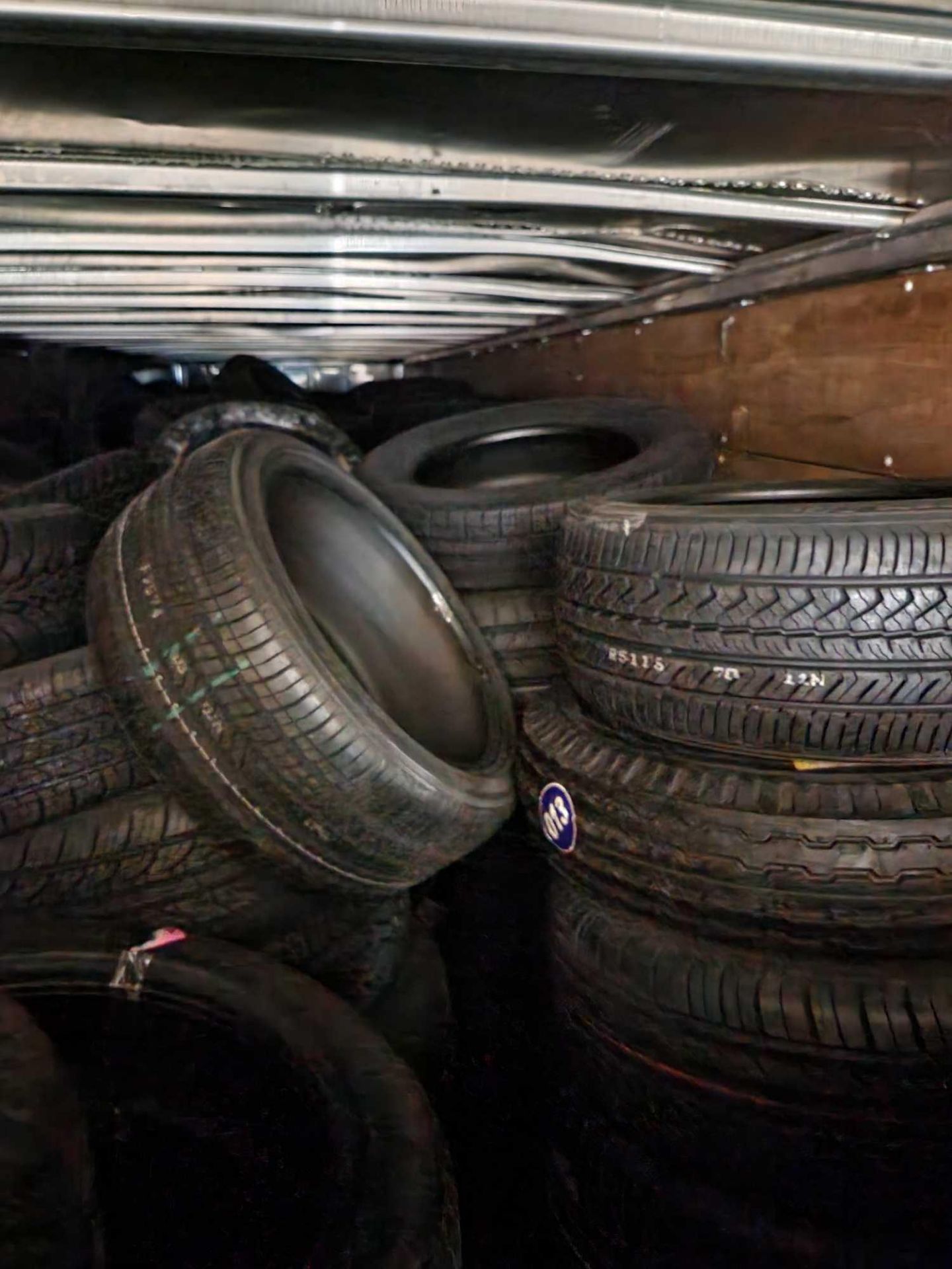 Semi Load of Tires - Image 10 of 11
