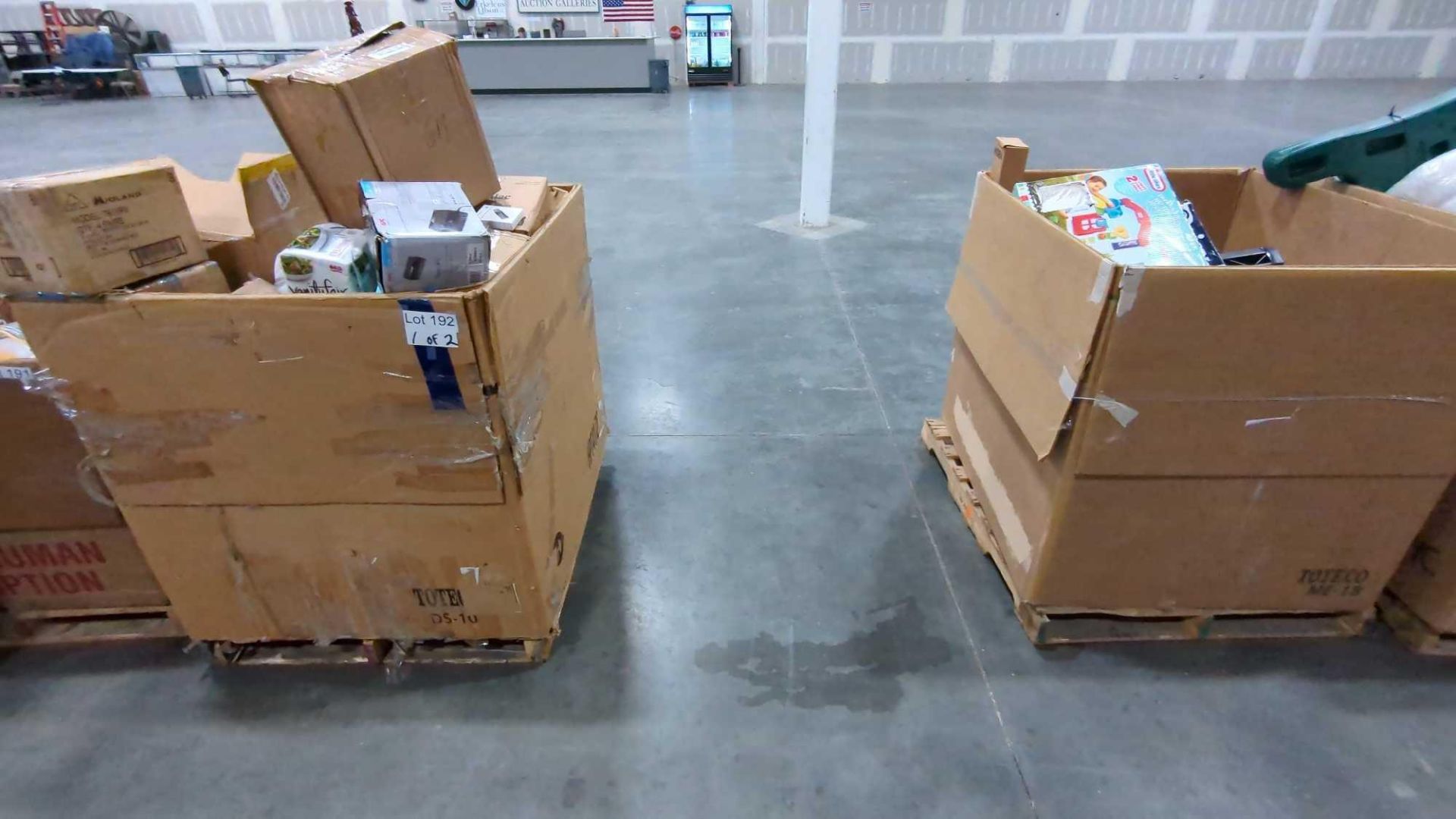 Two Pallets - Image 8 of 26