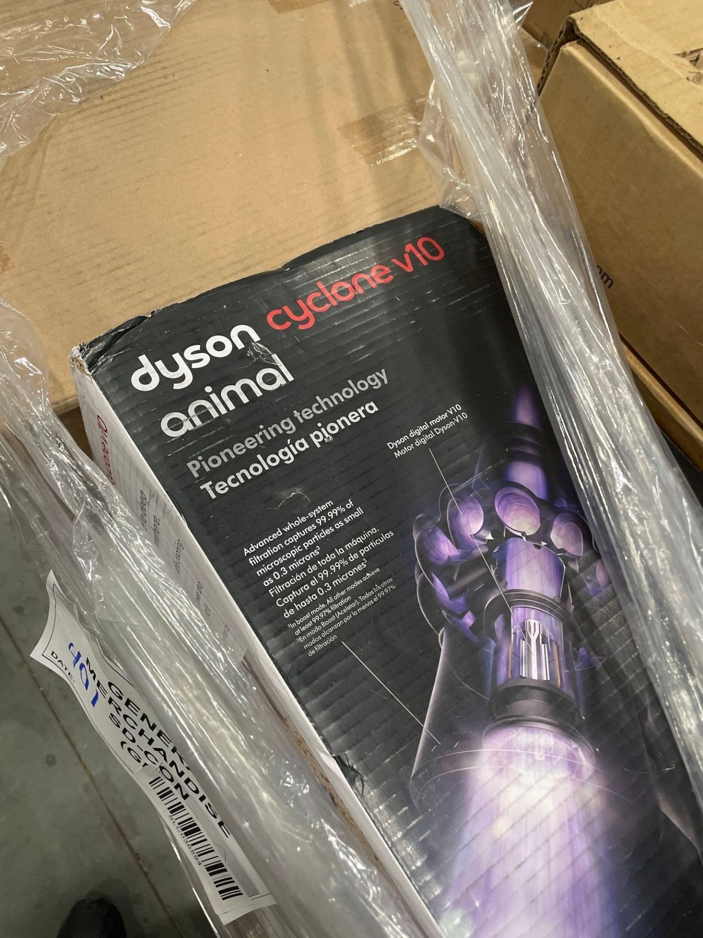 Dyson Cyclone v10 and more - Image 4 of 27