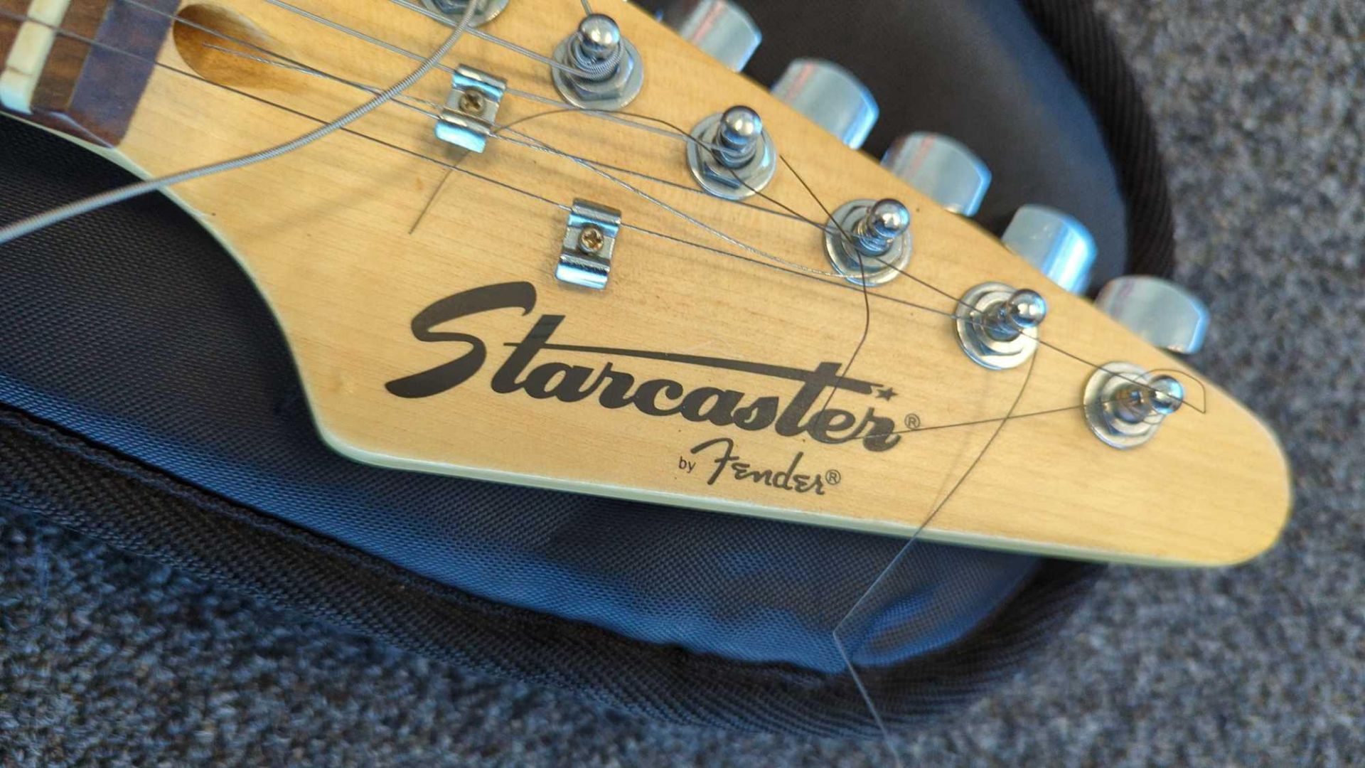 Fender Starcastrer "strat" Guitar - Image 4 of 8