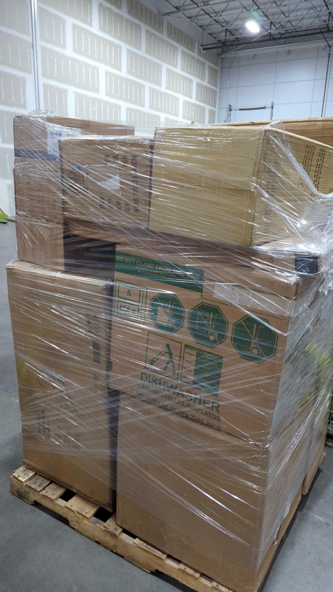 Two Pallets - Image 9 of 30