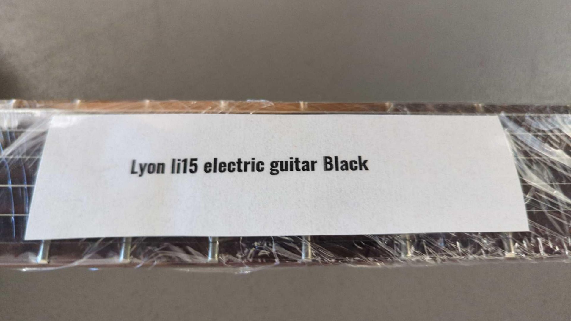 Lyon li15 electric guitar black - Image 2 of 9