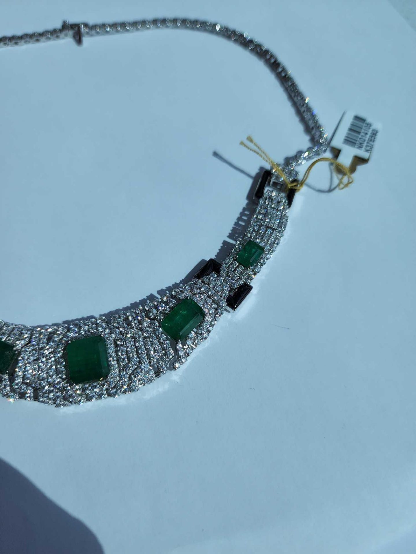 18K White Gold Emerald & Diamond Necklace Weight: 43.88 grams Emeralds 12.26 cts/ Diamonds 10.04 cts - Image 3 of 9