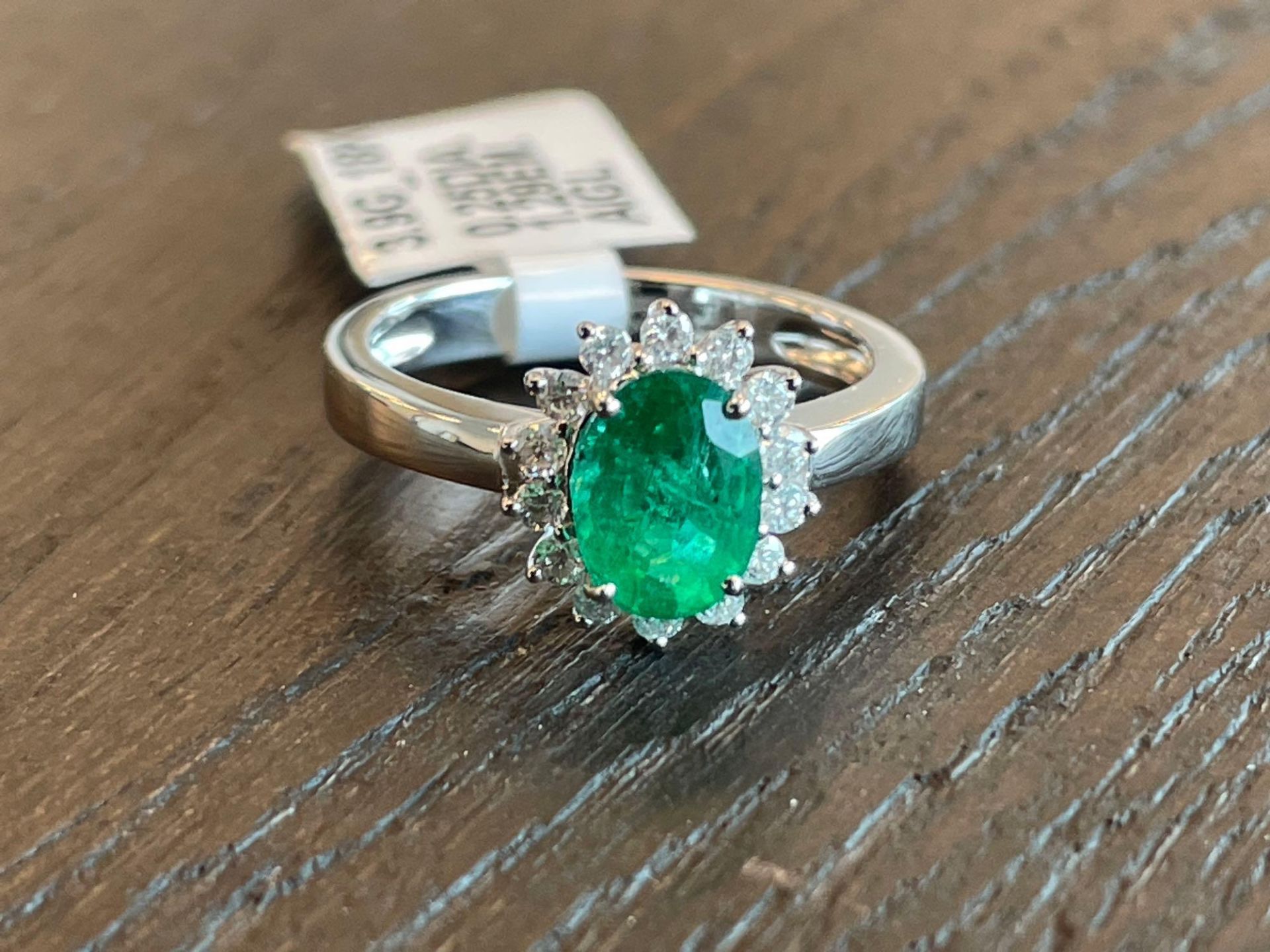 Emerald & Diamond Ring 1.29 ct Emerald/.25 Dimaond - Image 4 of 6