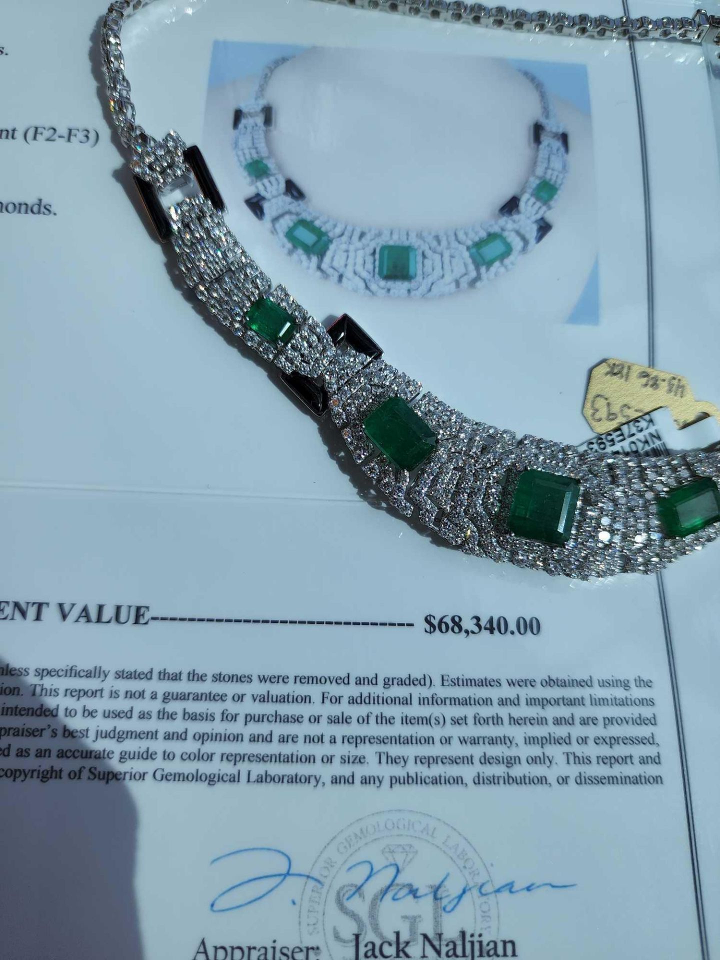 18K White Gold Emerald & Diamond Necklace Weight: 43.88 grams Emeralds 12.26 cts/ Diamonds 10.04 cts - Image 9 of 9