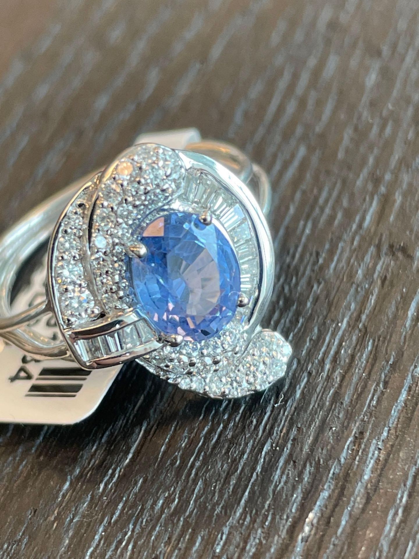 Sapphire & Diamond Ring Platinum 1.75ct Sapphire/.54 cts Diamond - Image 5 of 7