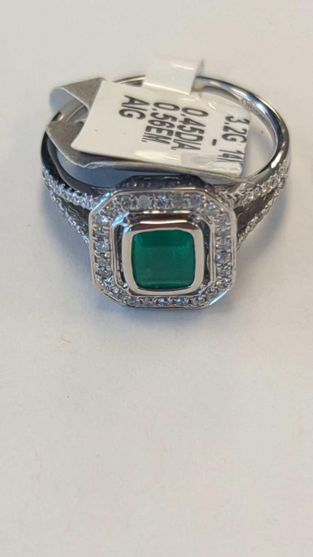 14Kt White Gold Ladies Emerald & Diamond Ring - Image 4 of 7
