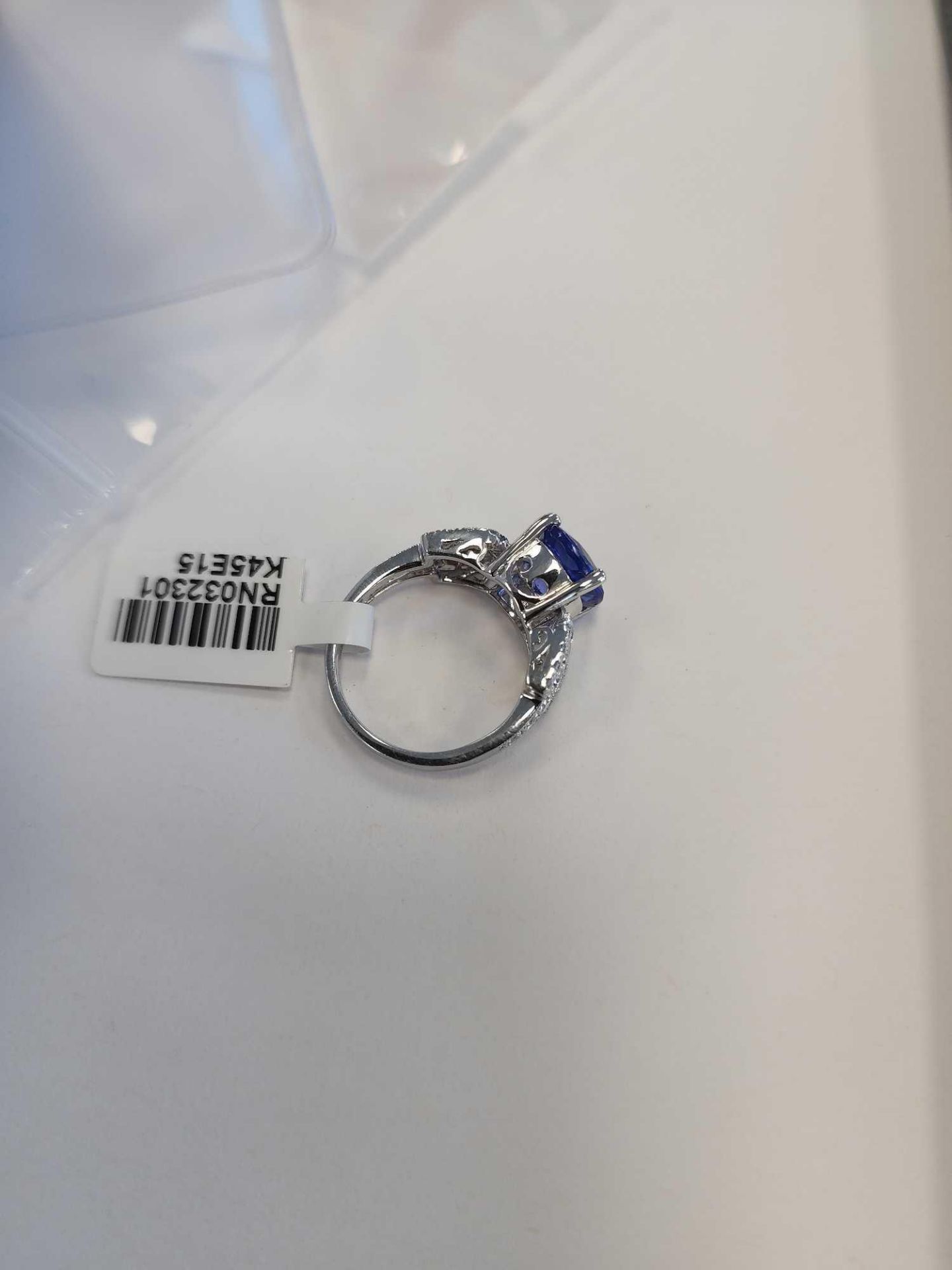 Platinum and Tanzanite Diamond Ring - Image 9 of 10