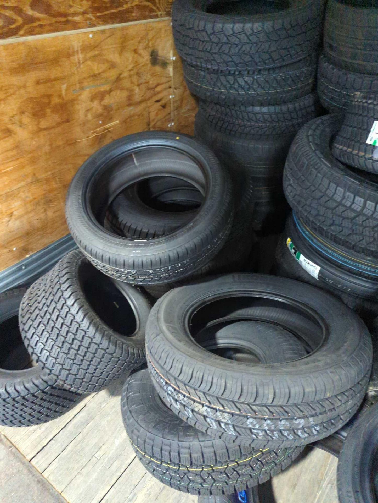 TIRES - Image 4 of 18