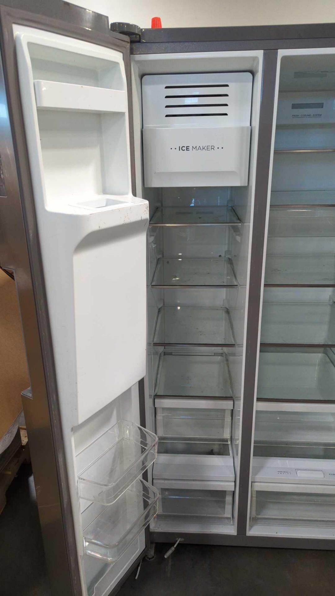 Refrigerator - Image 4 of 6