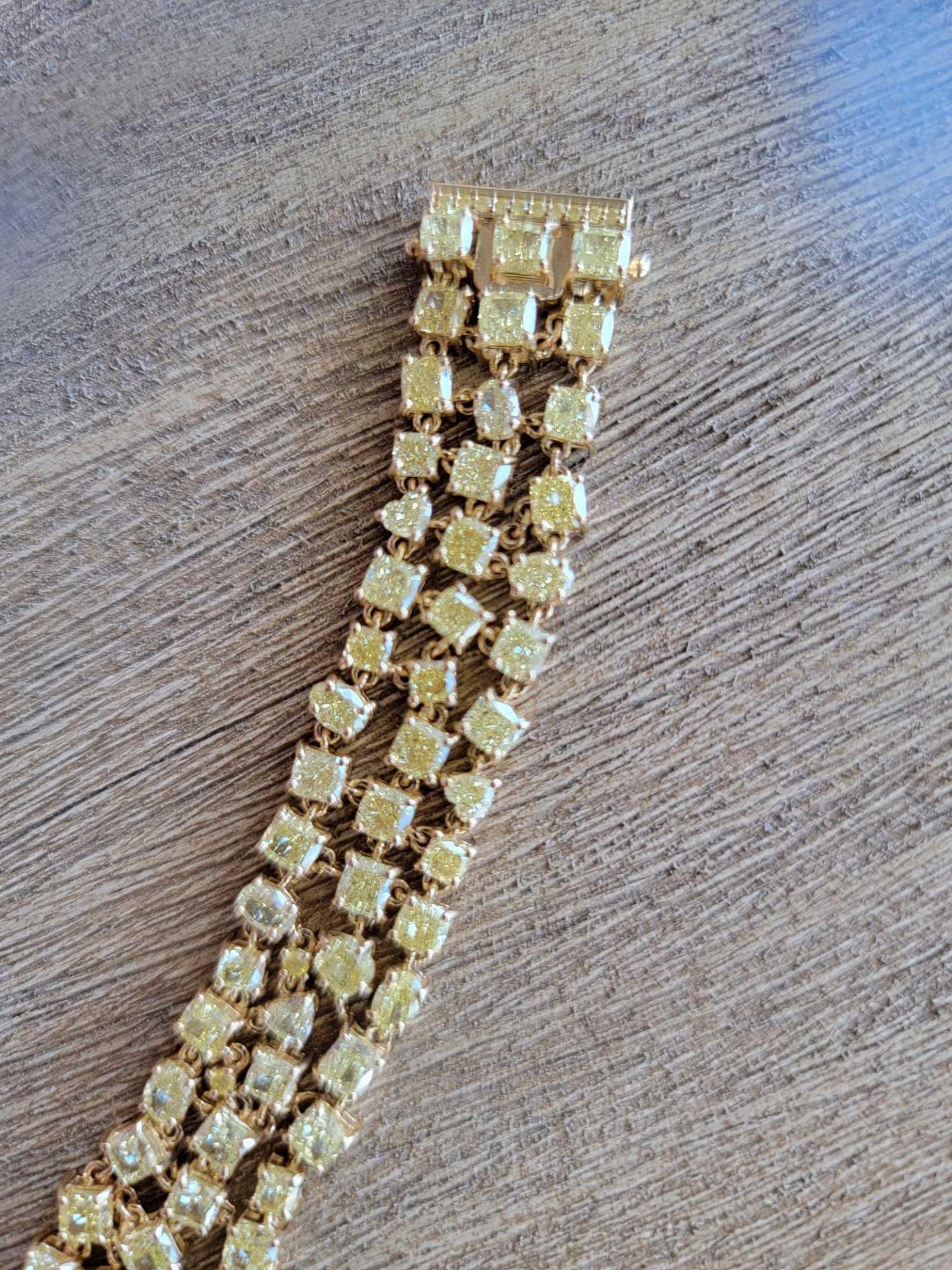 18KT Gold, 30 Carat Intense (canary) yellow diamond bracelet - Image 10 of 21