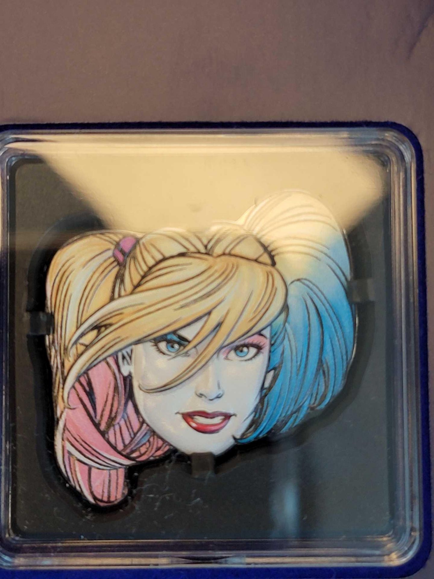 Faces of Gotham - Harley Quinn 1 oz Silver Collectible Coin - Image 4 of 12