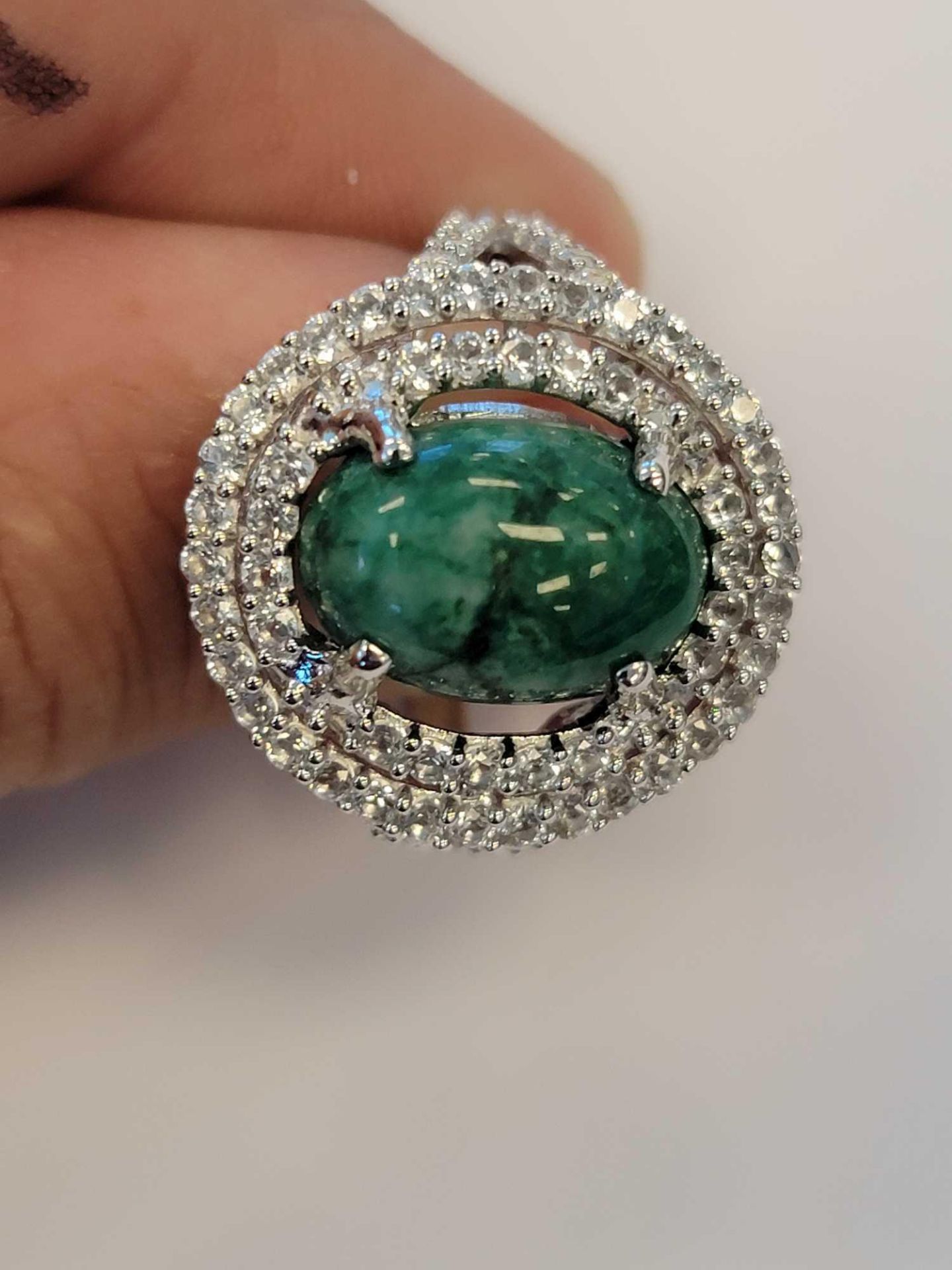 Dyed Green Beryl (emerald) 6.5 cts with white sapphire and sterling - Image 2 of 5