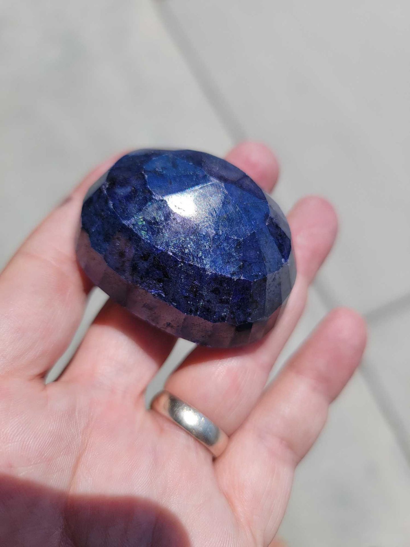 699 Ct Natural blue sapphire - Image 4 of 10