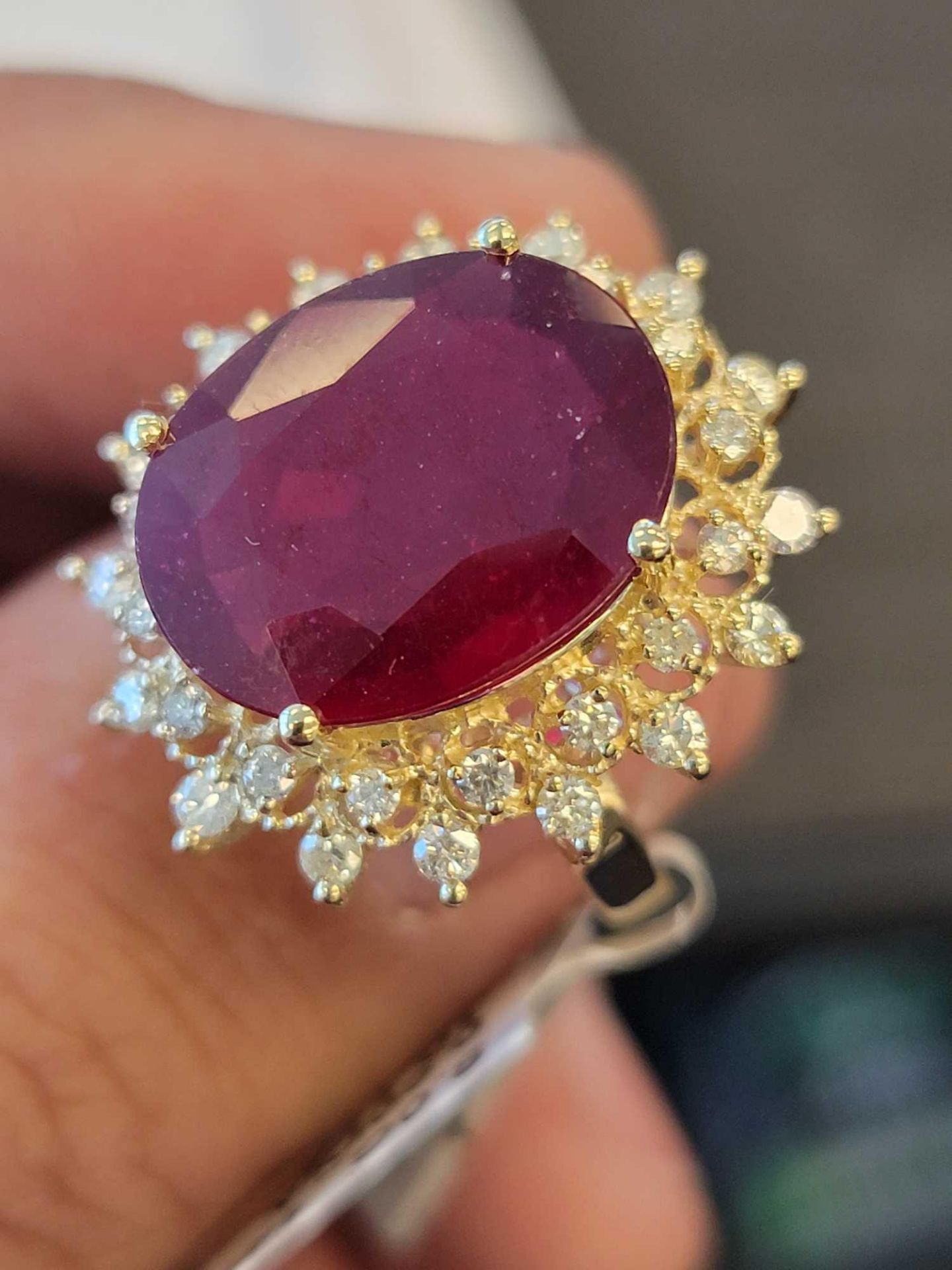 14 KT Yellow gold Diamond and Ruby Ring - Image 7 of 7