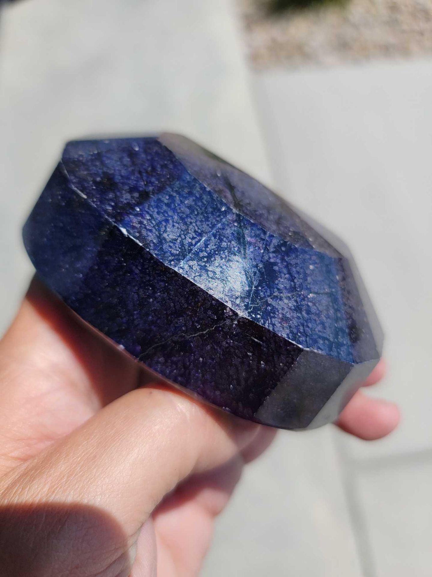 3385 cts blue sapphire - Image 5 of 8