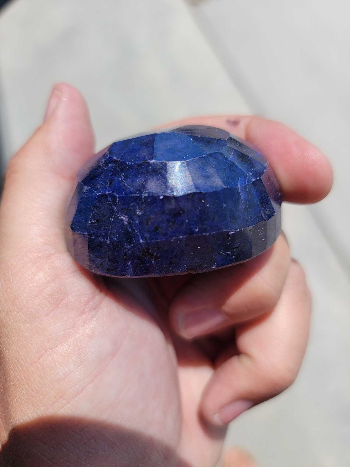 699 Ct Natural blue sapphire - Image 5 of 10