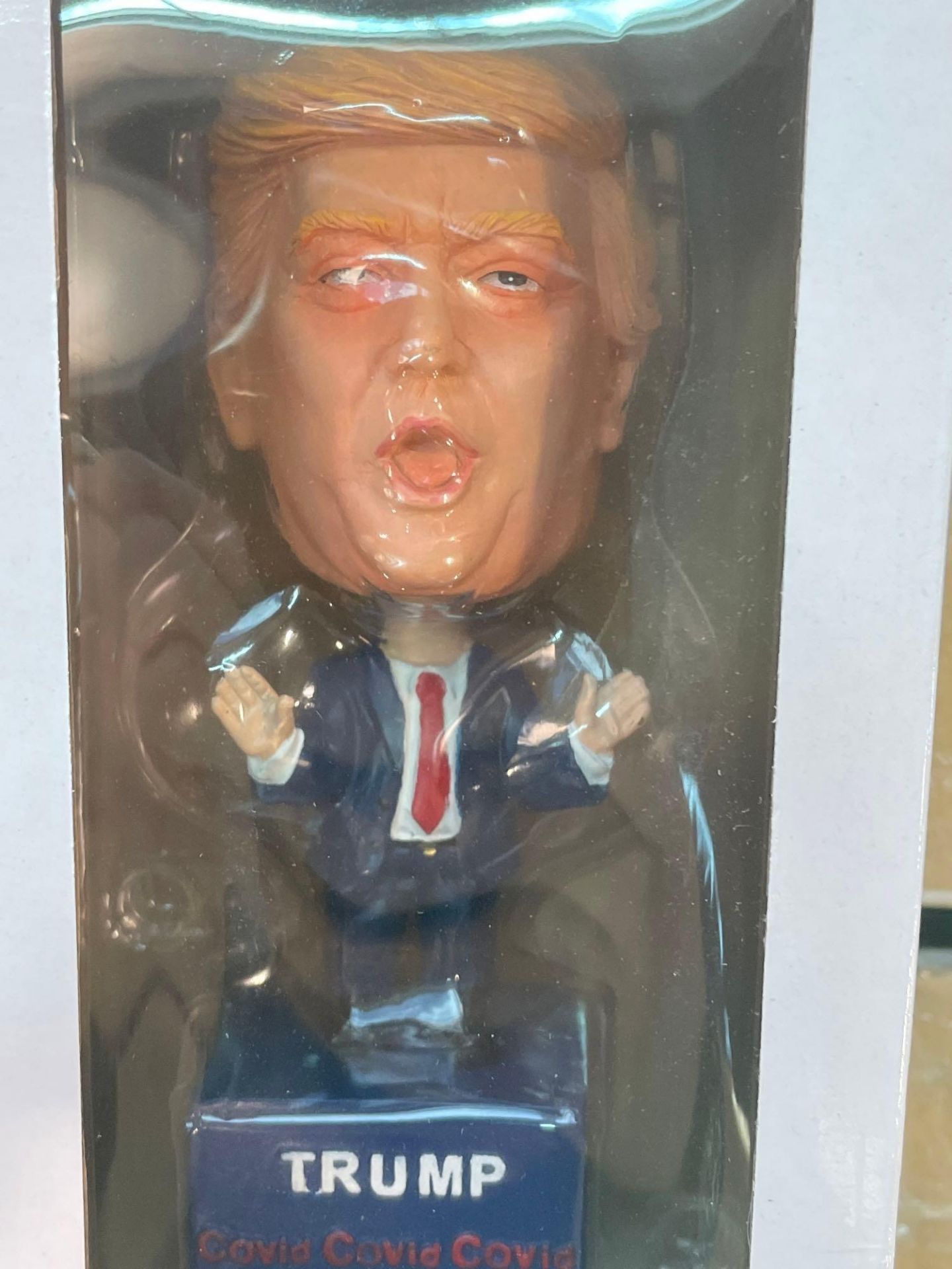 Trump Bobble Heads - Image 3 of 4