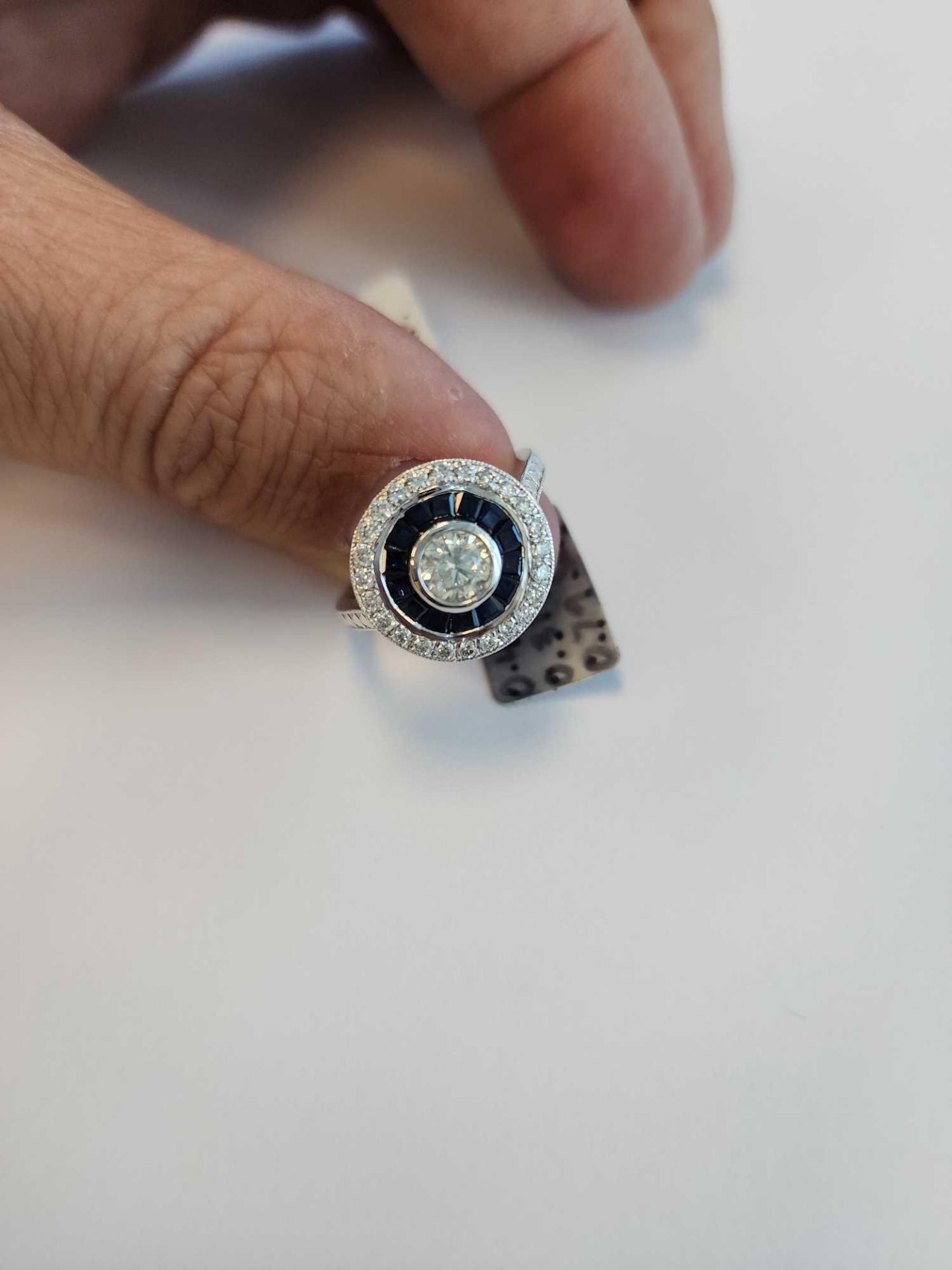 Lady's Diamond & Sapphire Ring, Platinum mounting 24 round brillant cut diamonds - Image 4 of 7