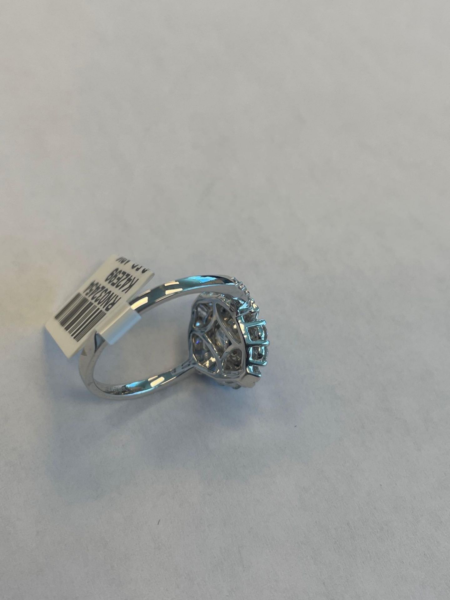 18K White Gold Ruby Corundum Diamond Ring - Image 8 of 9