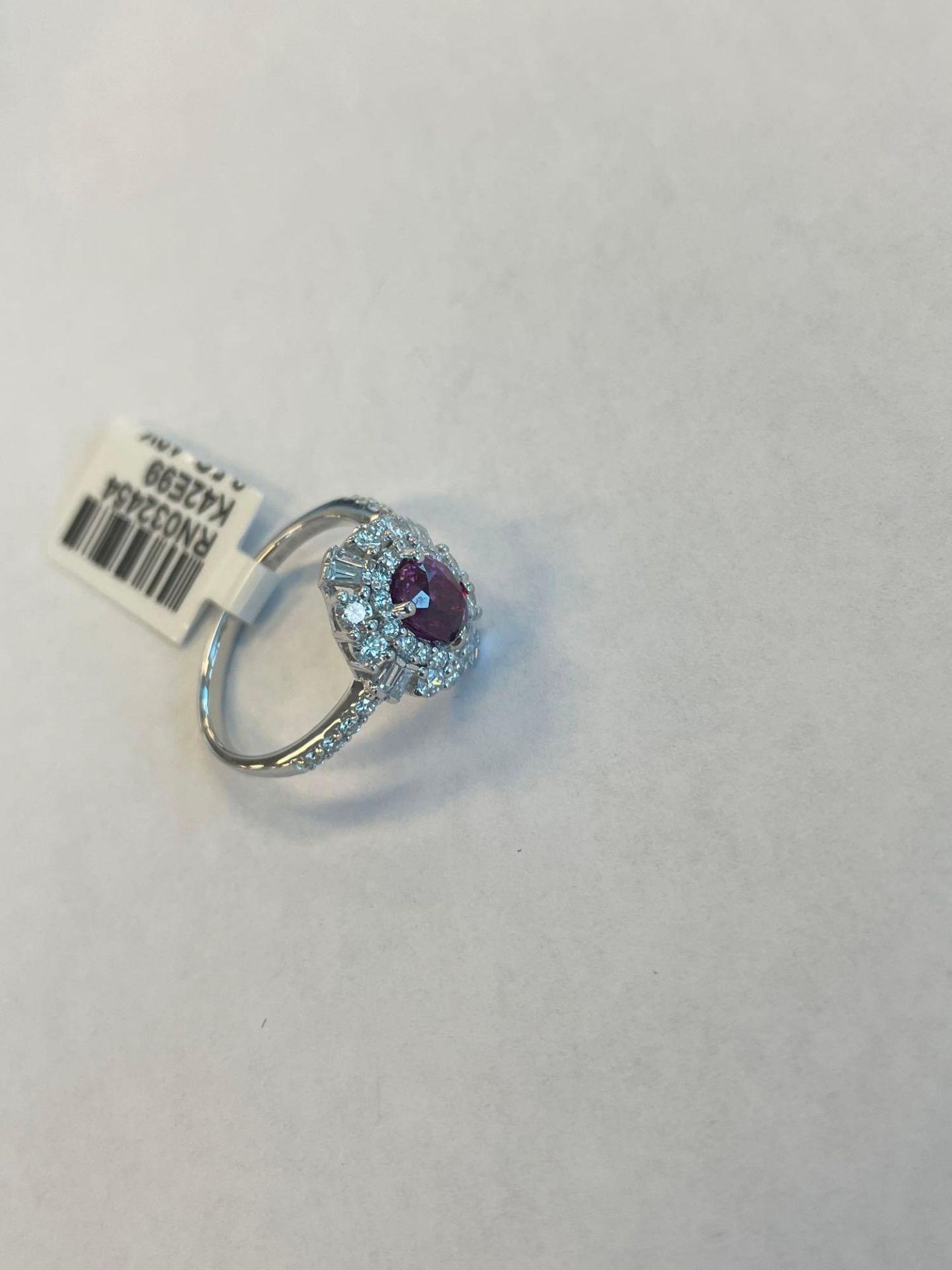 18K White Gold Ruby Corundum Diamond Ring - Image 9 of 9