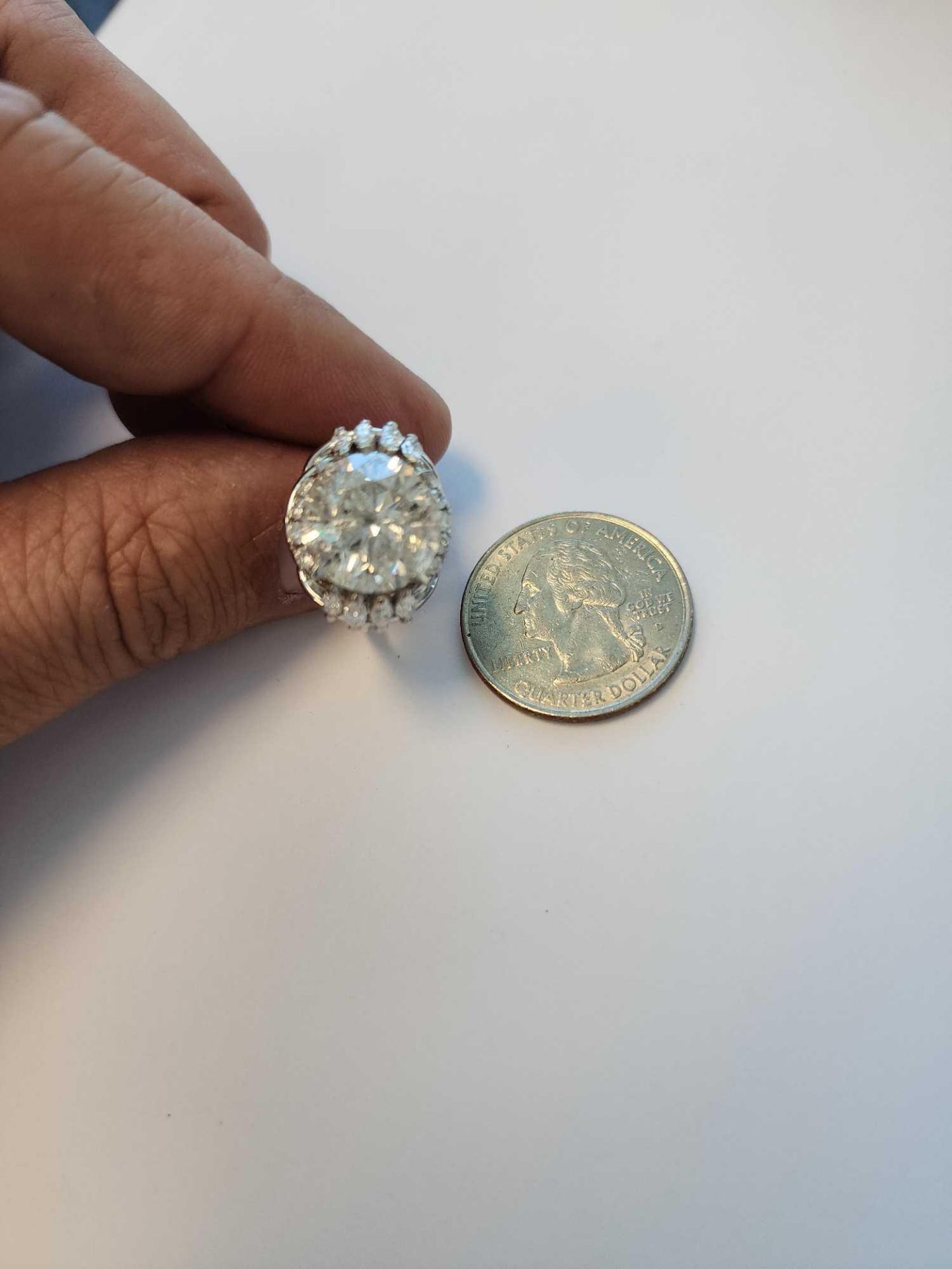 7.03 cts Platinum Diamond Ring, 16 diamonds adjacent - Image 7 of 11