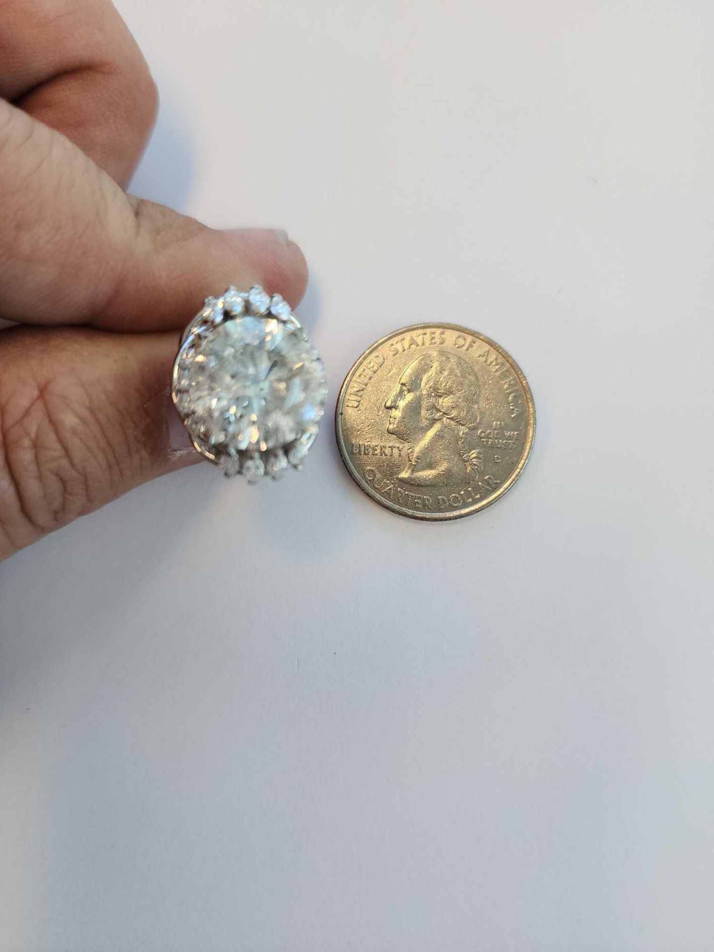 7.03 cts Platinum Diamond Ring, 16 diamonds adjacent - Image 2 of 11