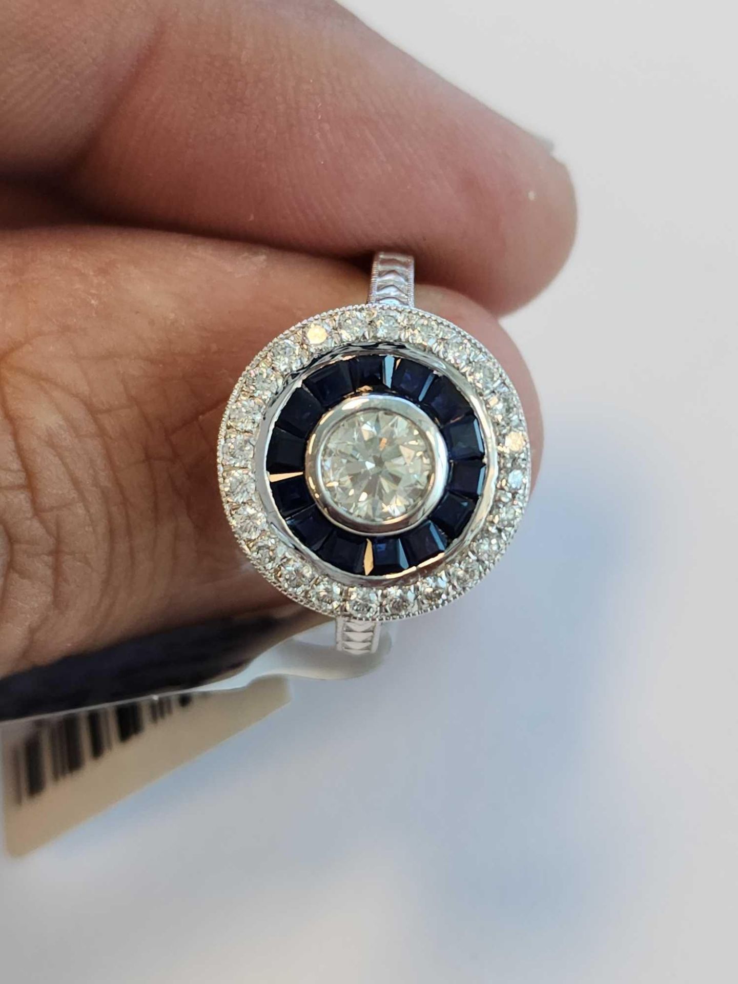 Lady's Diamond & Sapphire Ring, Platinum mounting 24 round brillant cut diamonds - Image 2 of 7