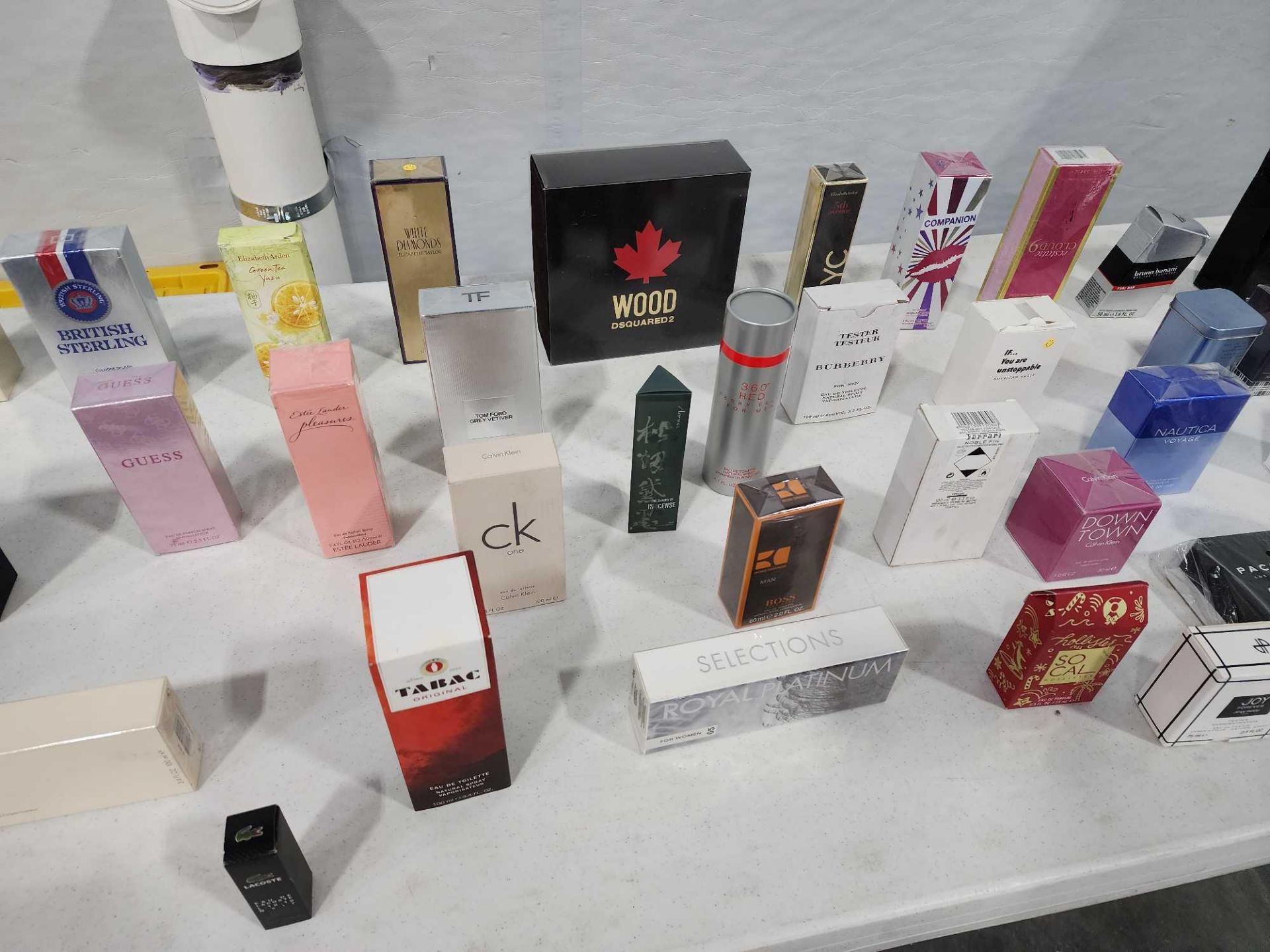 Perfumes - Image 3 of 6