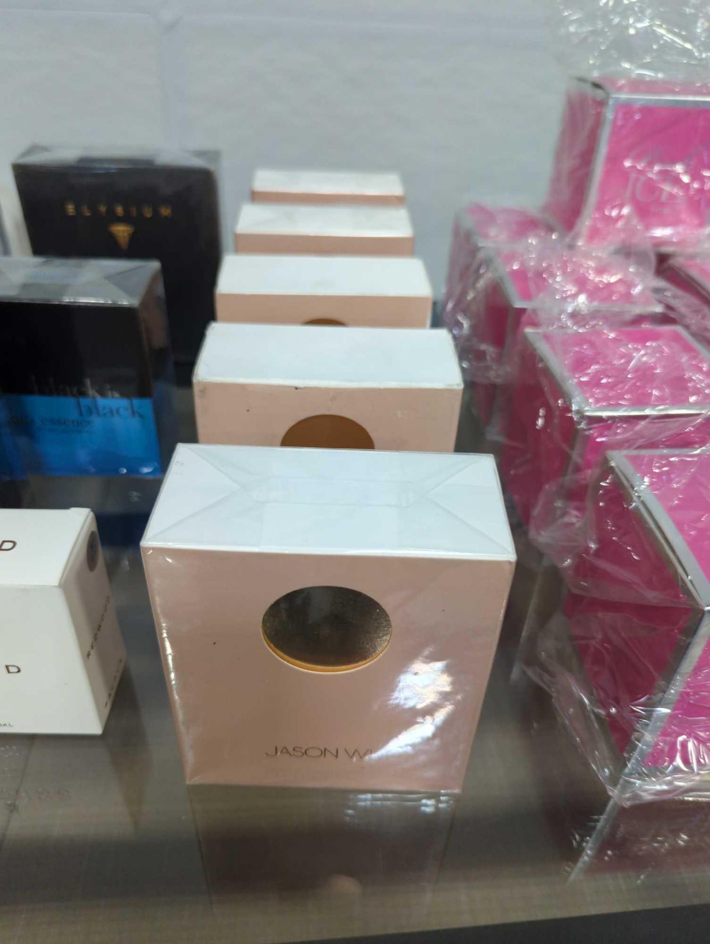 Perfumes - Image 7 of 9