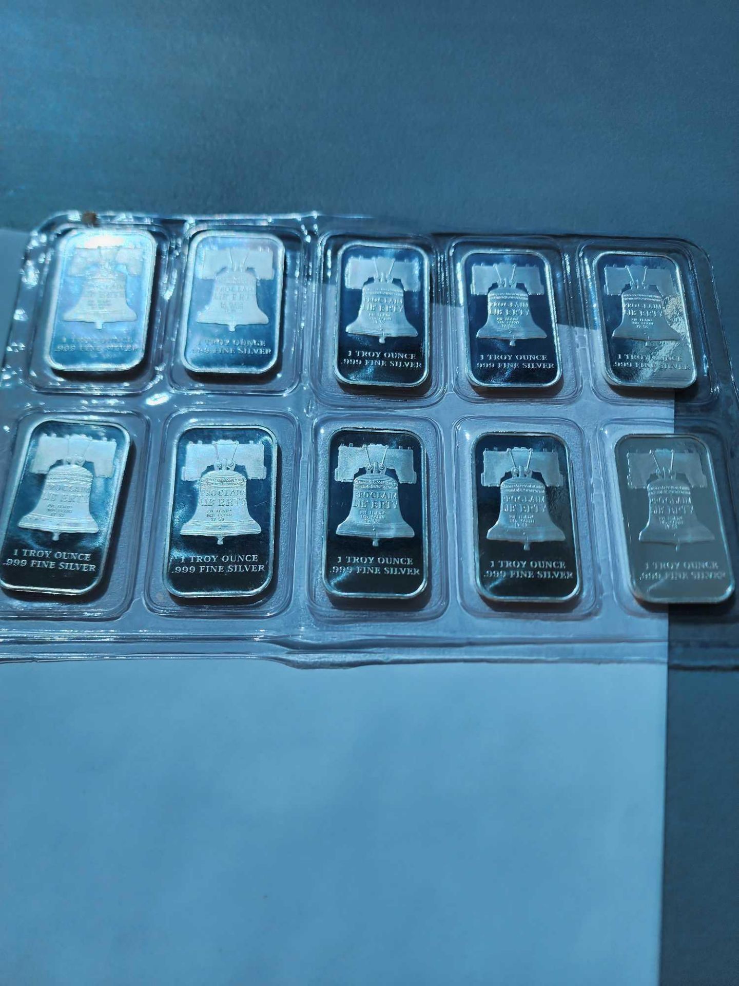 10 proclaim liberty silver bars in case