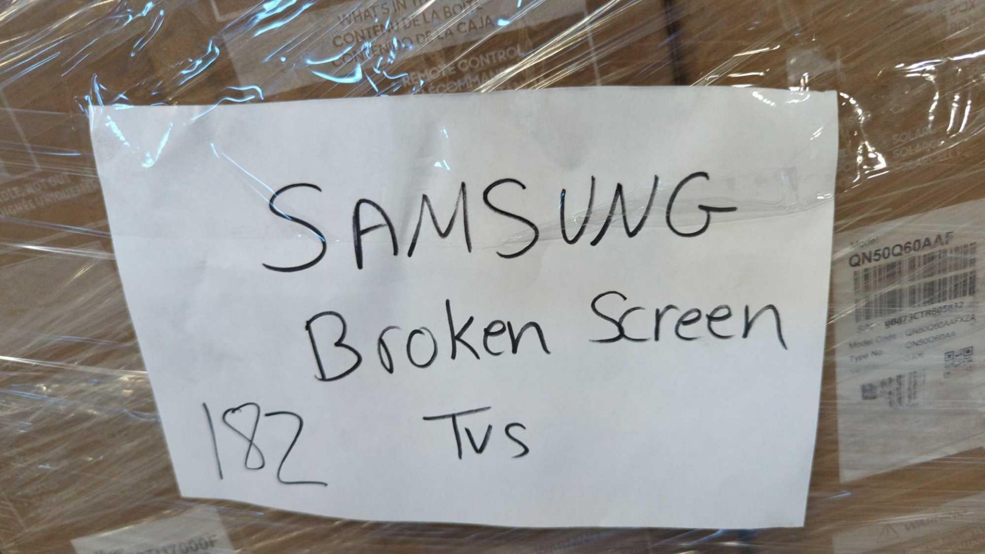 broken Samsung screens - Image 8 of 16