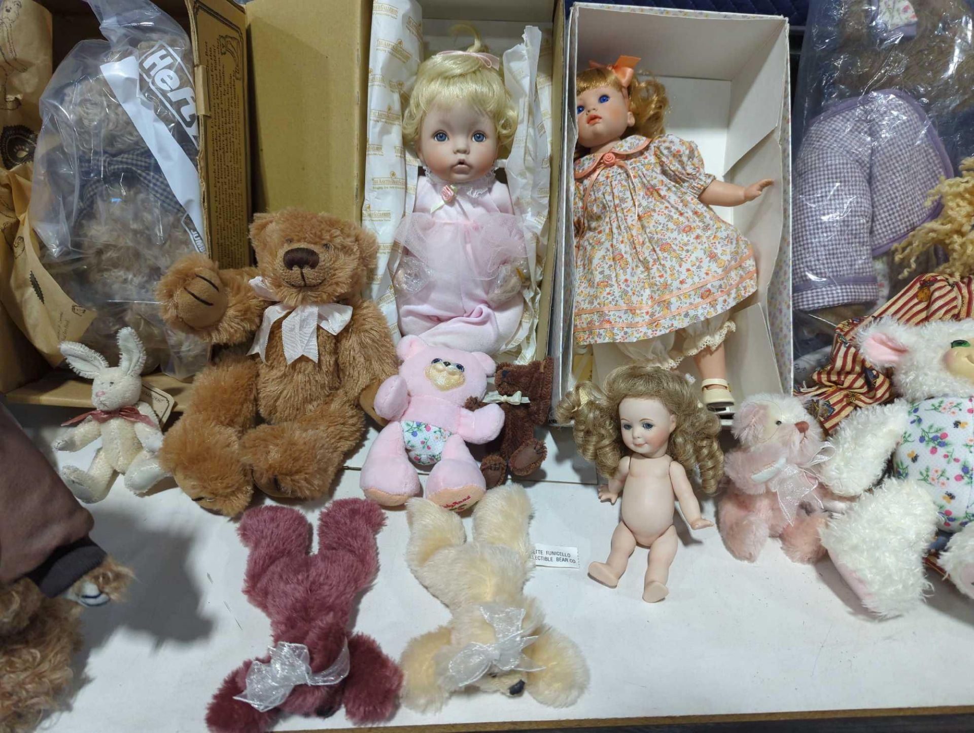 Collectible Dolls - Image 4 of 12
