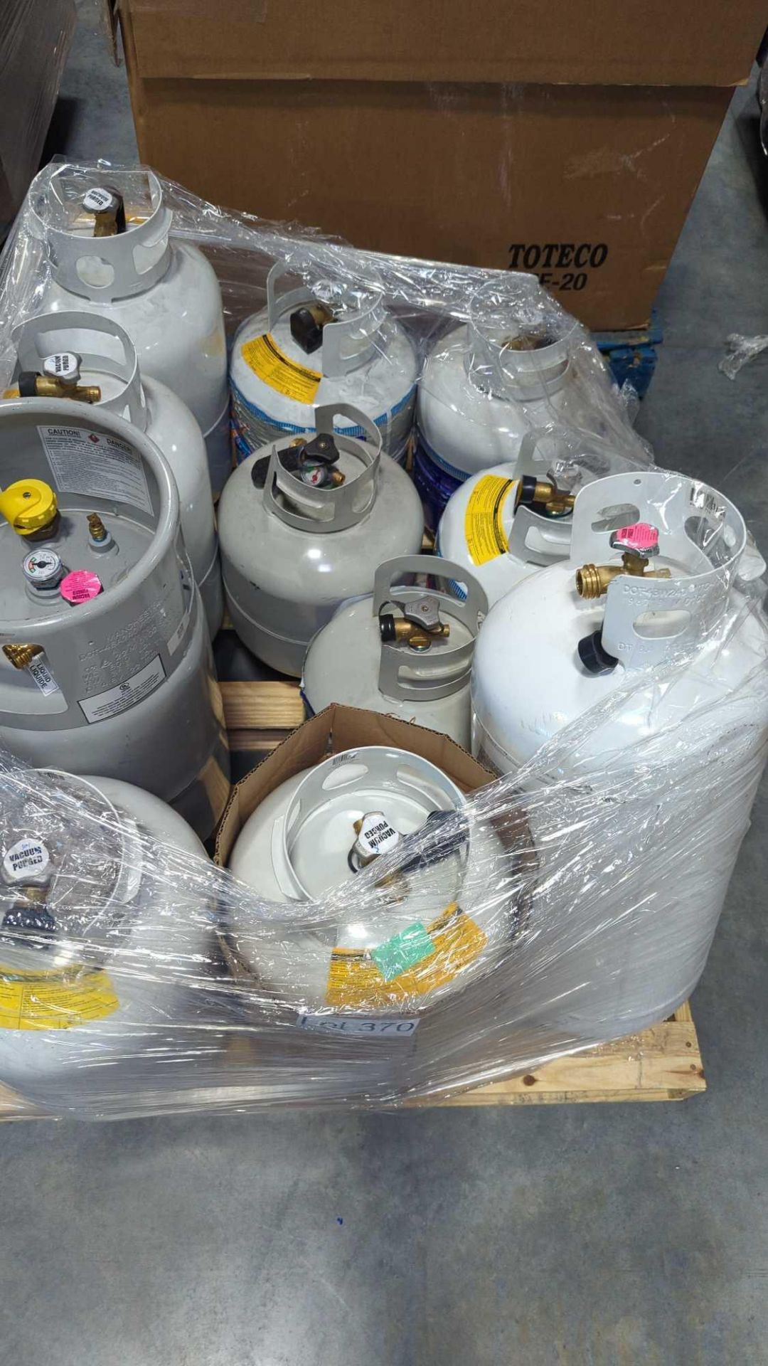 propane tanks - Image 2 of 2