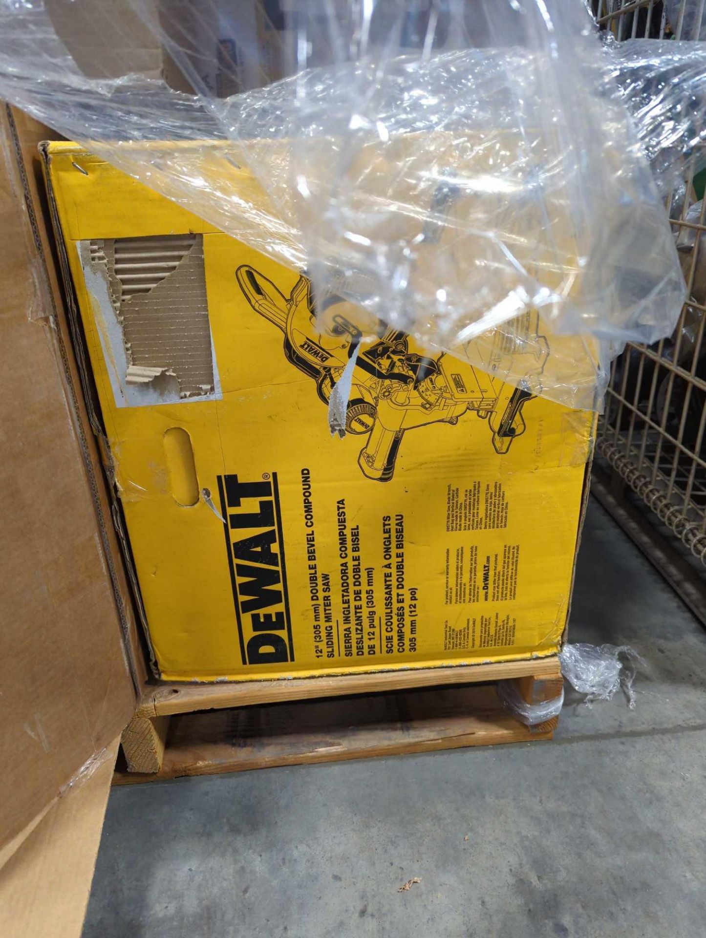 Dewalt Double Bevel saw and more - Image 3 of 10