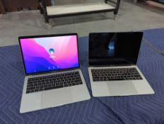 2 Macbooks