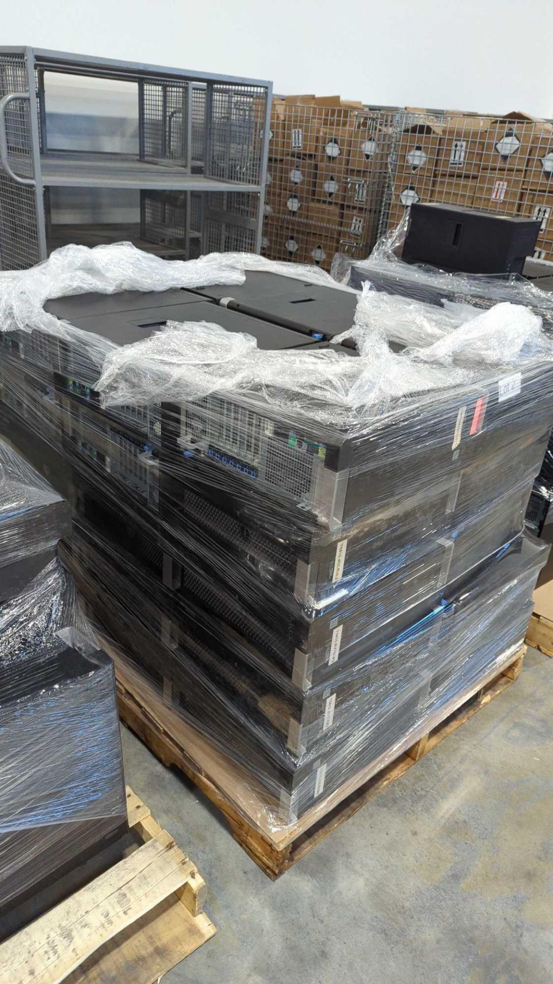 Pallet of Dell precision 5810 with Intel xeon processor) missing Hard drives - Image 4 of 8