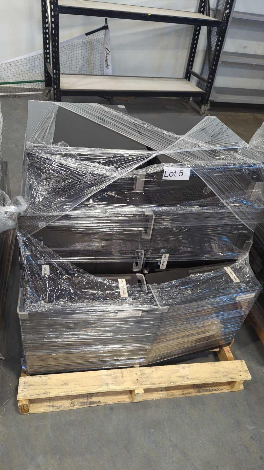 Pallet of Dell precision 5810 with Intel xeon processor) Missing HD - Image 3 of 4