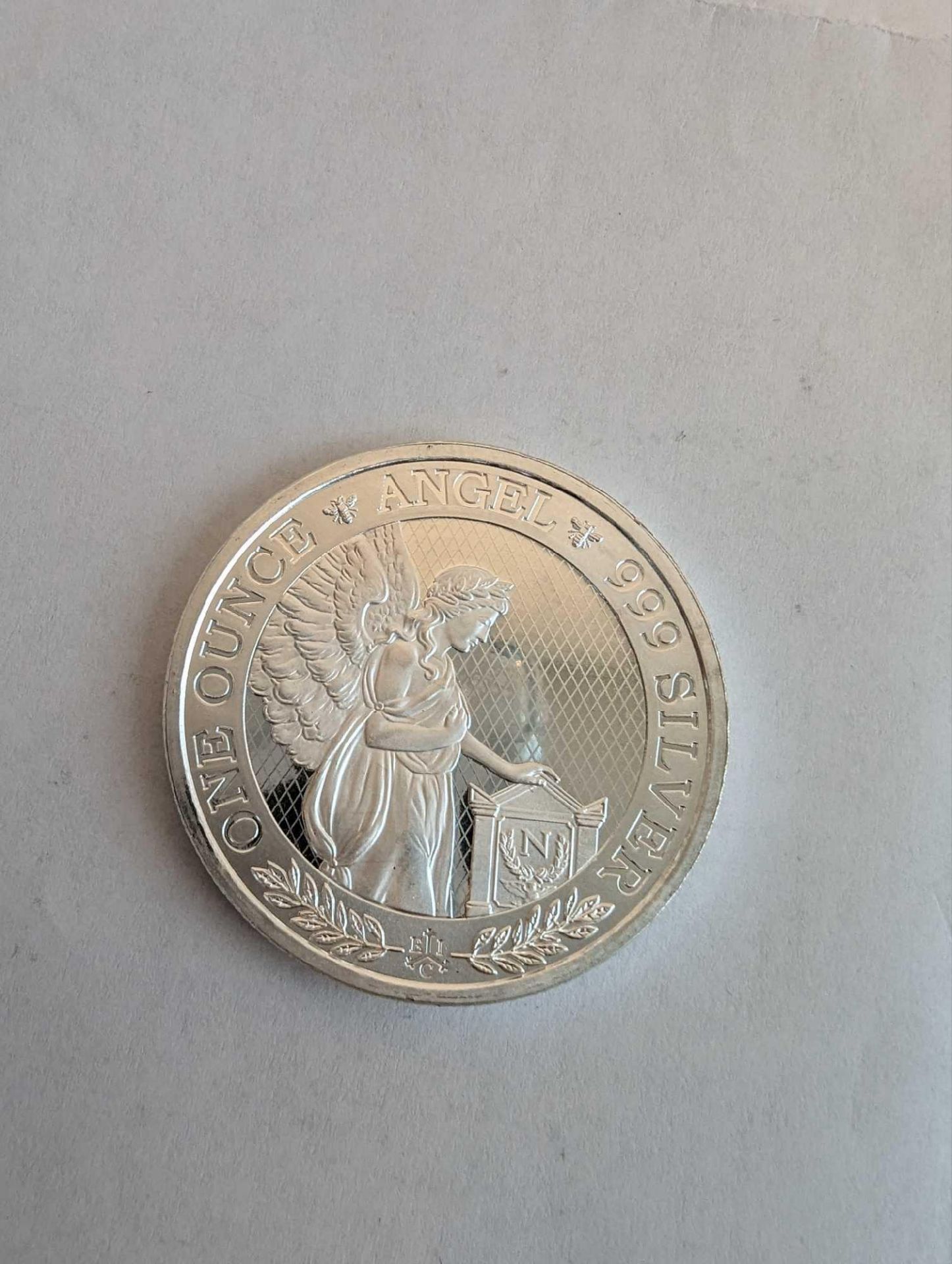 2021 st Helena angel silver coin - Image 2 of 2