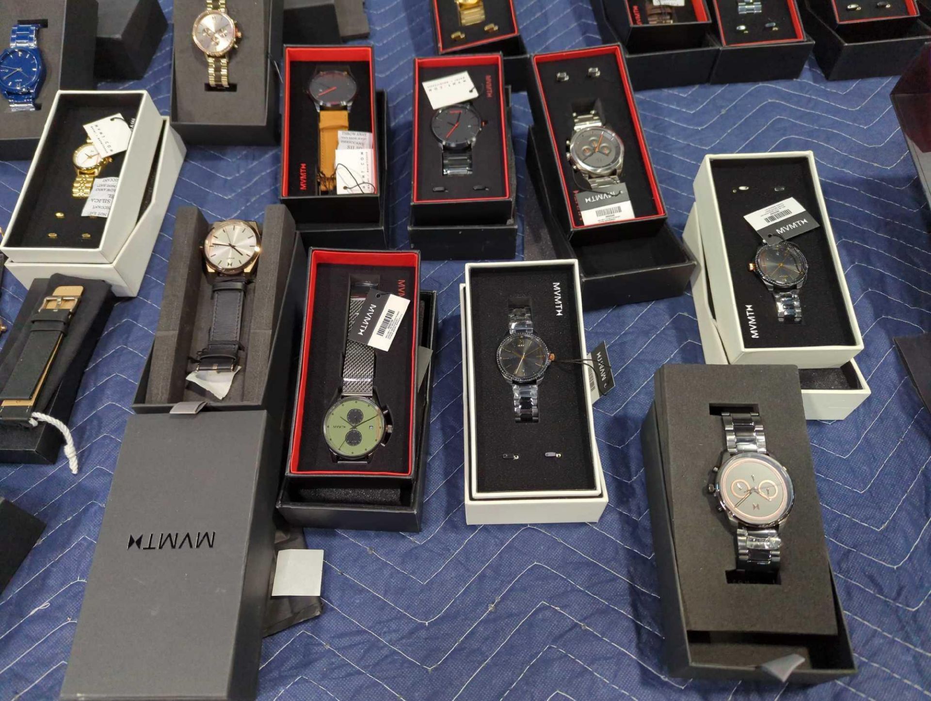 22 MVMT watches - Image 5 of 8