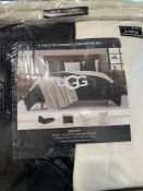 UGG 5-piece reversible comforter/housewares