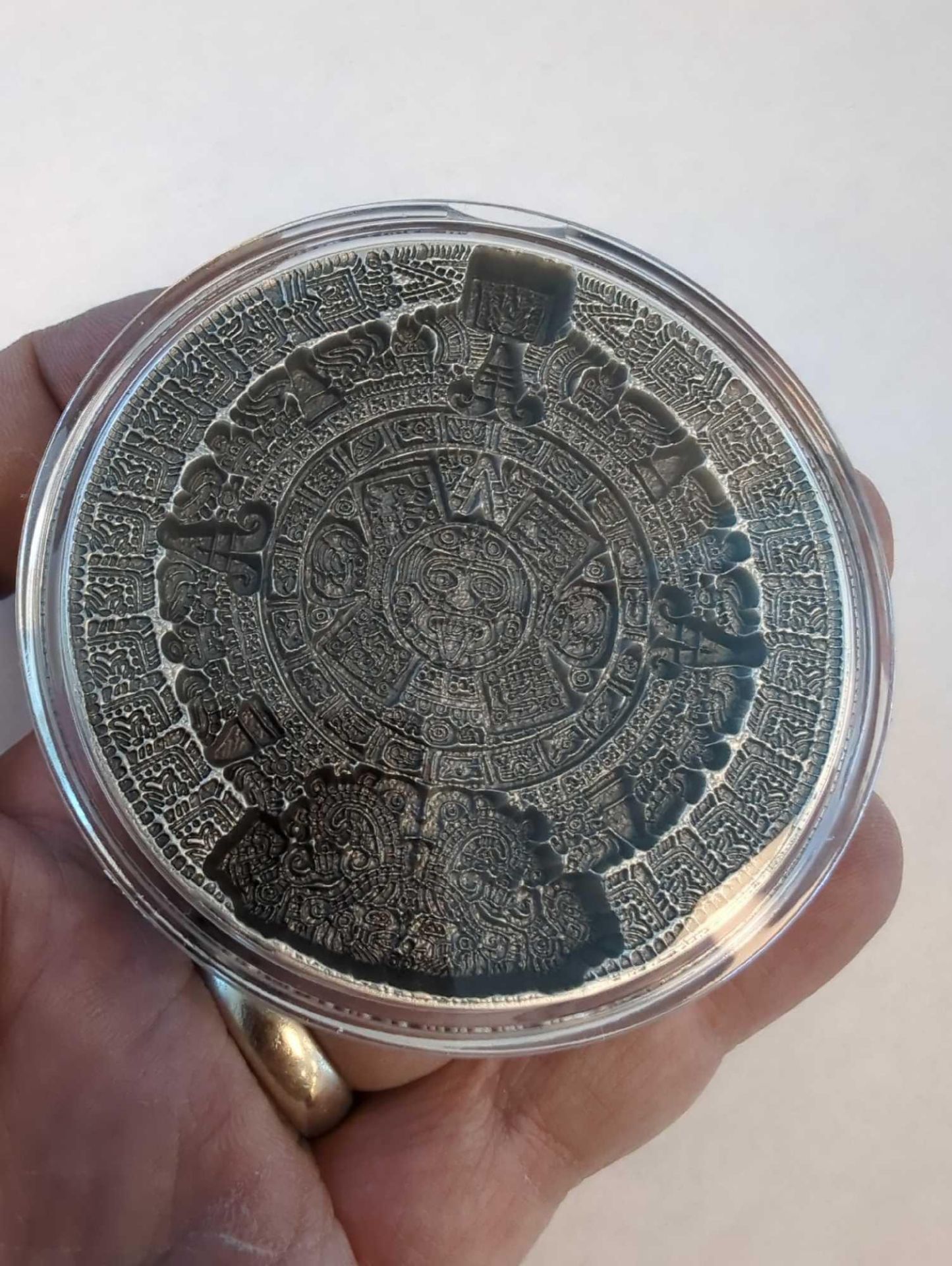 2022 South Korea 2-oz Silver Aztec Sun Stone High Relief Stacker Medal w/Antique Finish - Image 2 of 4