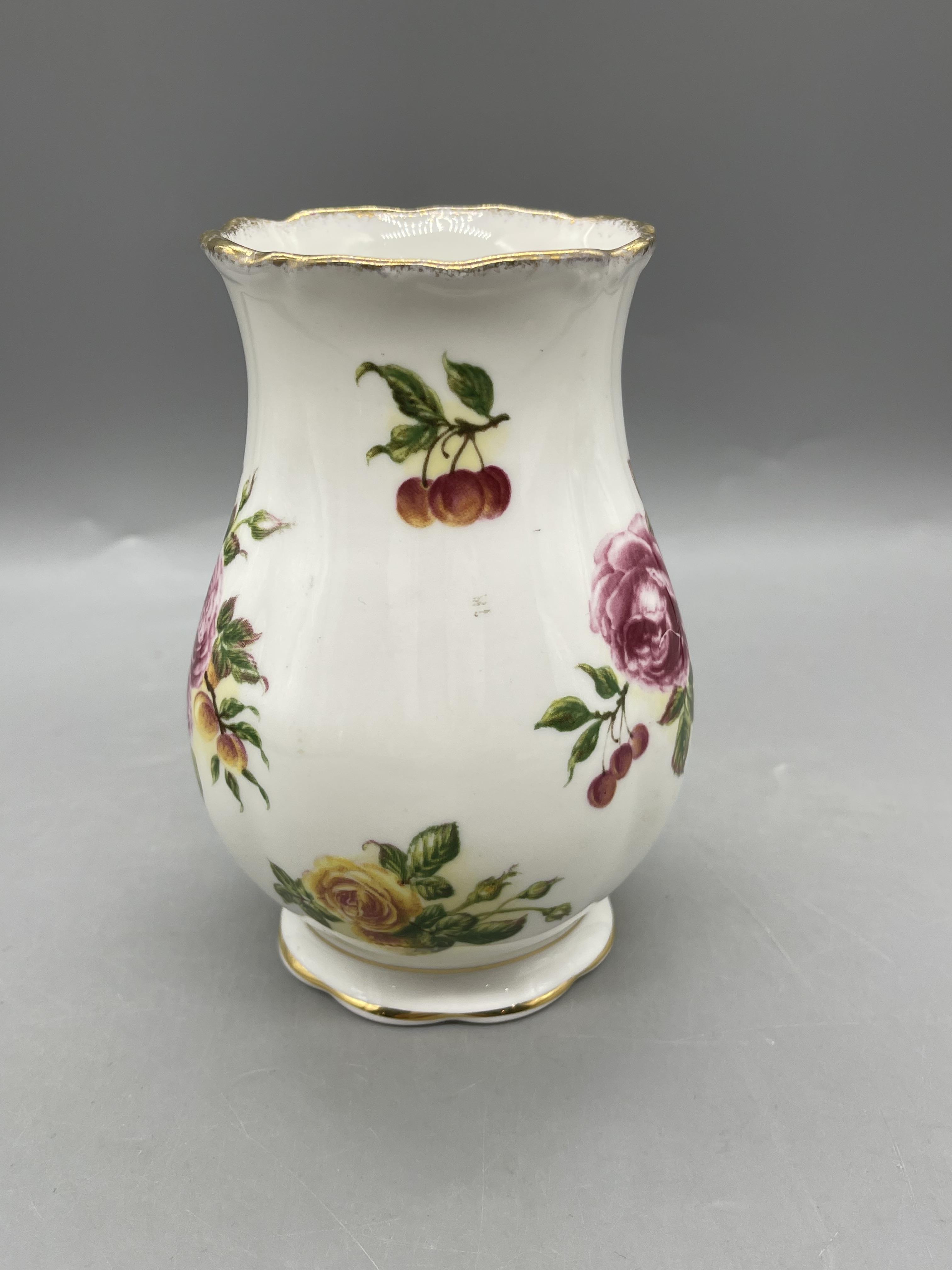 Royal Albert - Old Country Roses Ginger Jar, and R - Image 11 of 15