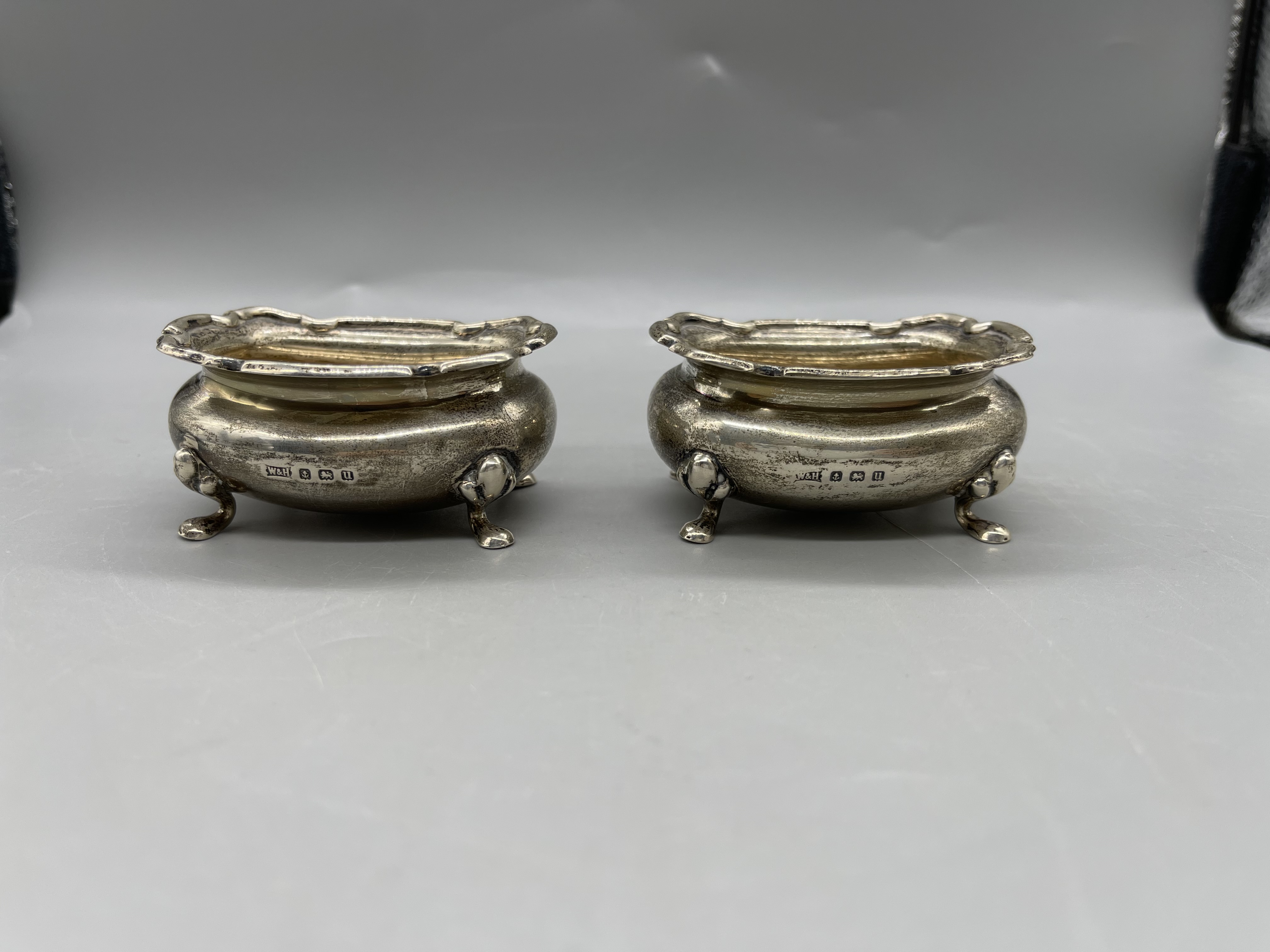 Pair of Solid Silver Hallmarked Mustard Pots. Tota - Image 2 of 7