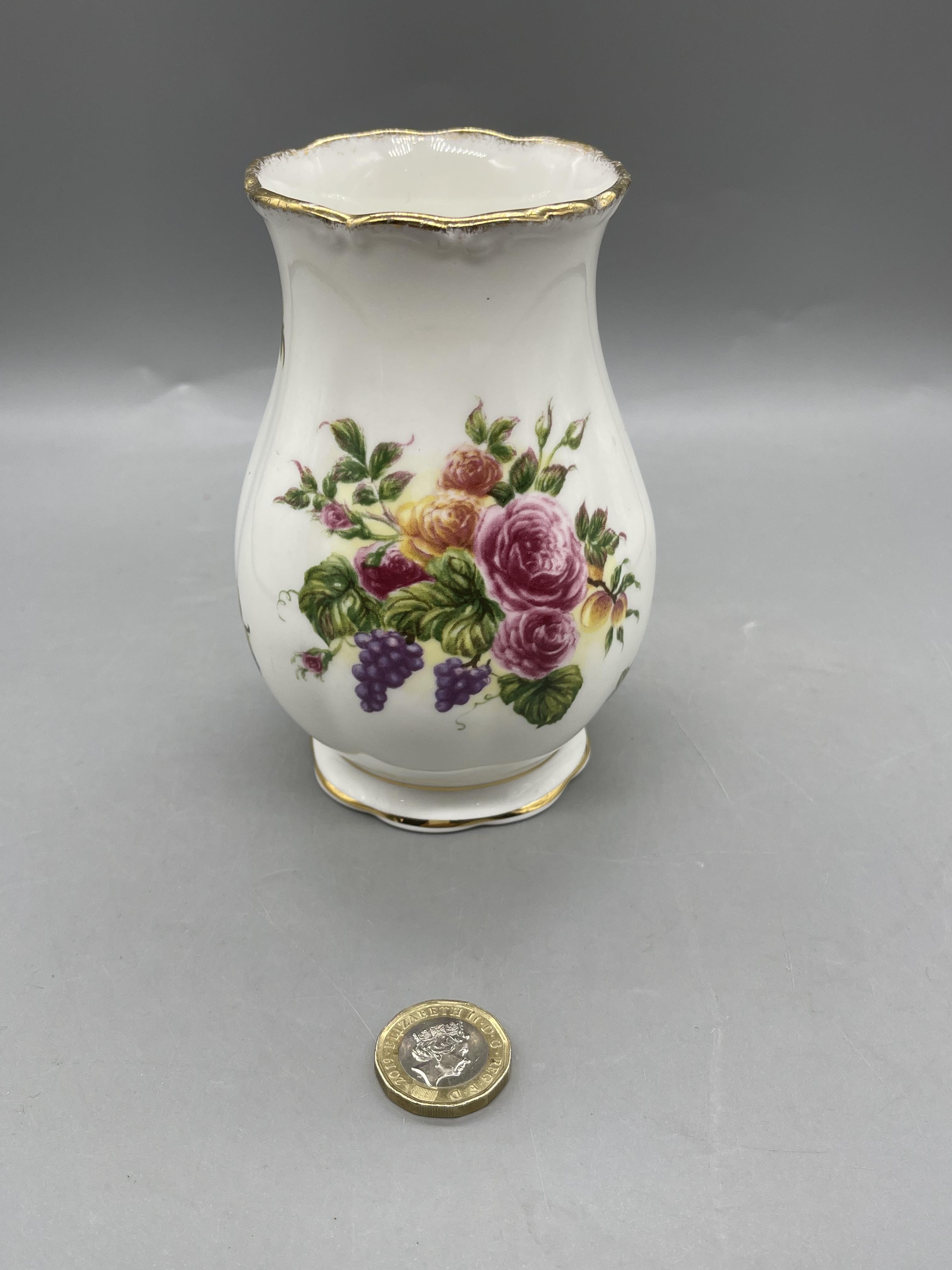 Royal Albert - Old Country Roses Ginger Jar, and R - Image 9 of 15
