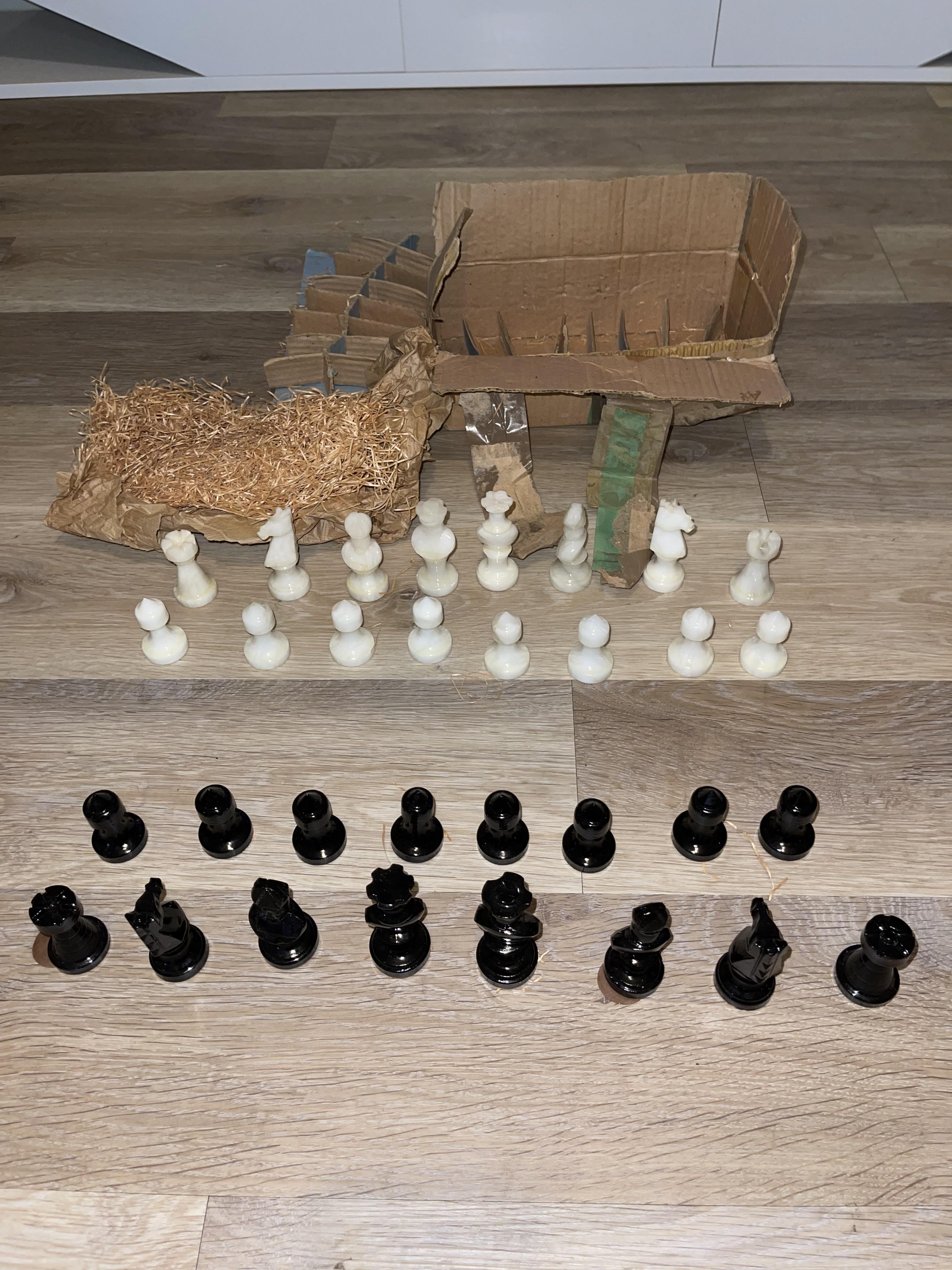 1980's Marble Black and White Chess Pieces, Boxed - Image 5 of 7