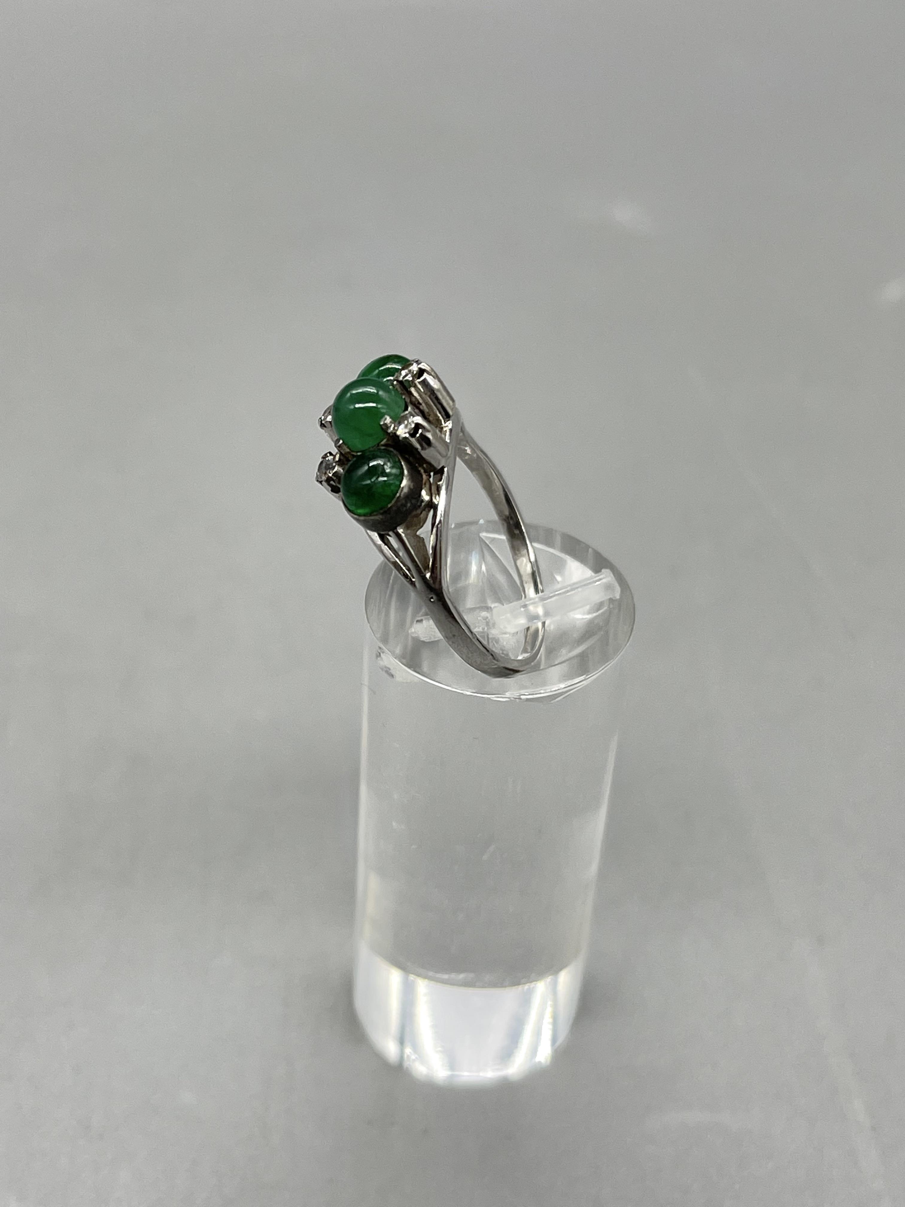 Unhallmarked 9ct White Gold, Green Gemstone Ring, - Image 3 of 9