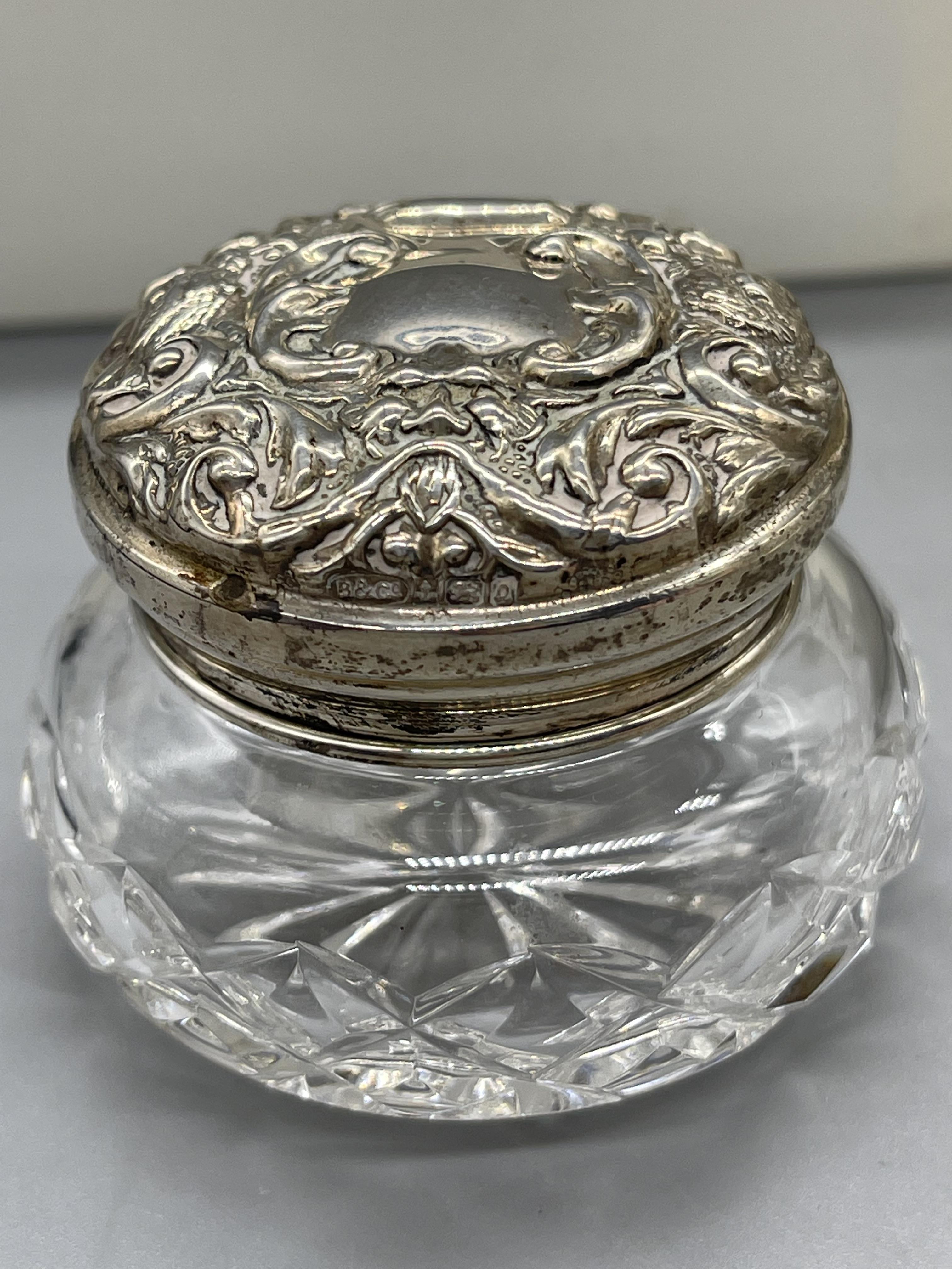 Hallmarked Broadway & Co Silver Top and Crystal Dr - Image 14 of 24