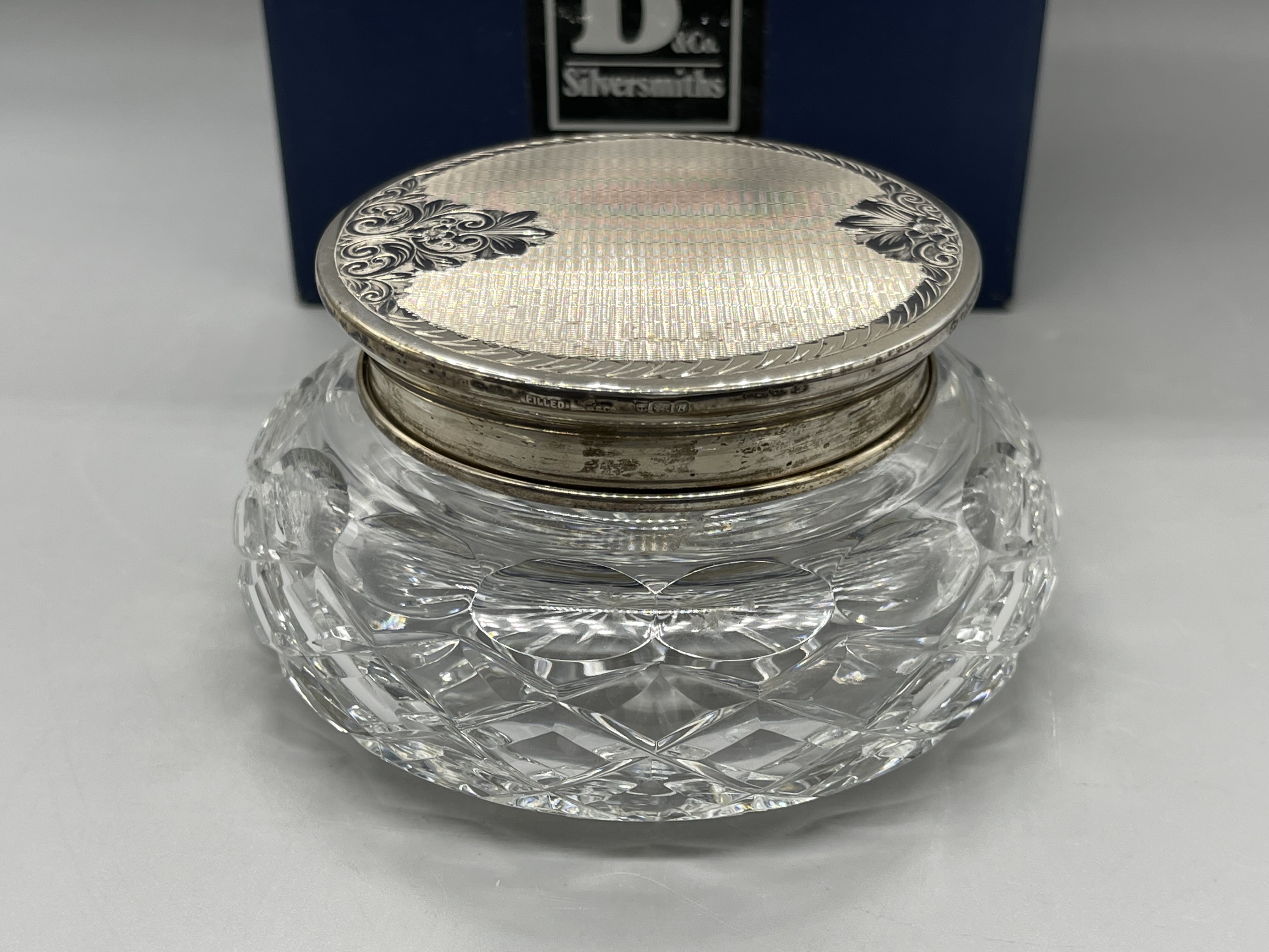 Hallmarked Broadway & Co Silver Top and Crystal Dr - Image 4 of 24