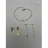 Two Sets of 9ct Gold Earrings and 9ct Gold Blacele